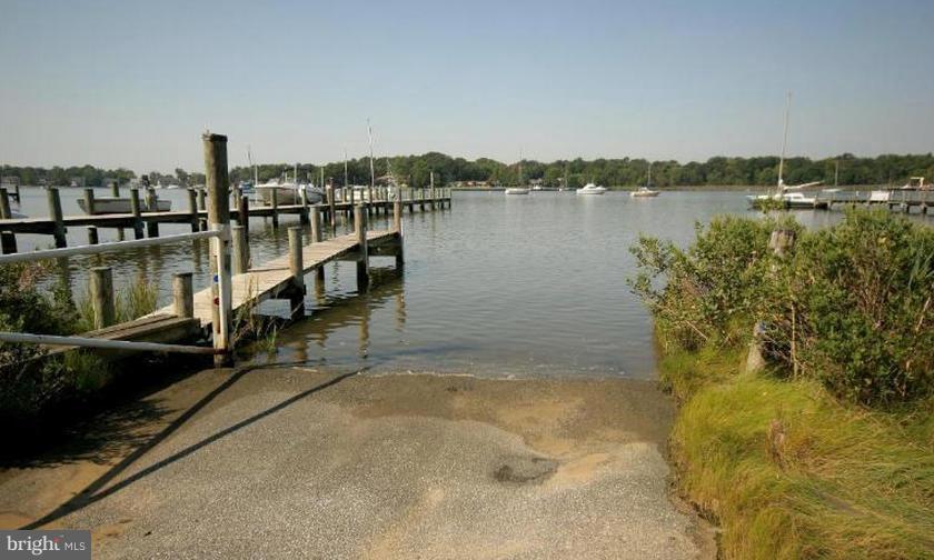 ARUNDEL ON THE BAY - Residential