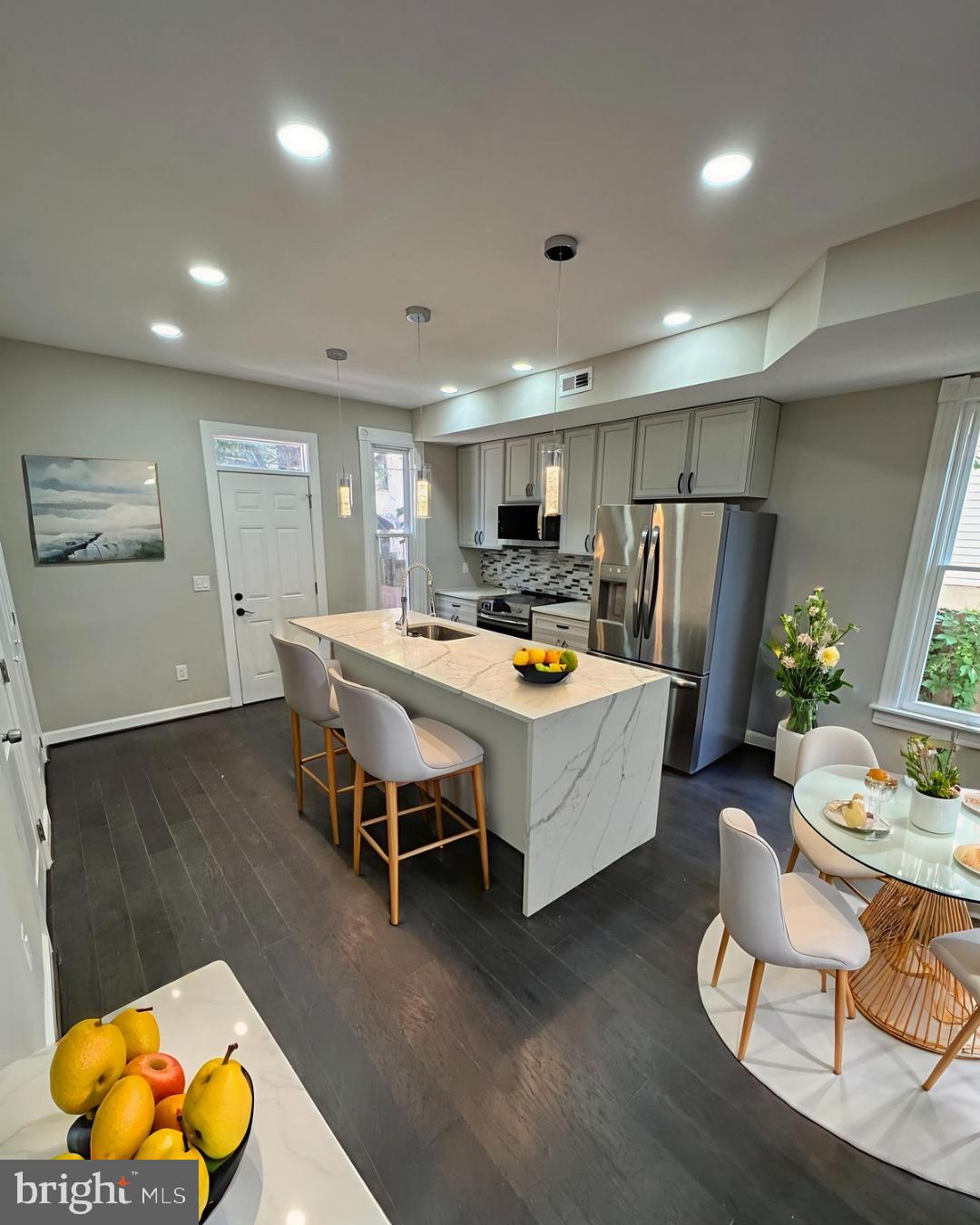 1358 VALLEY PLACE SE