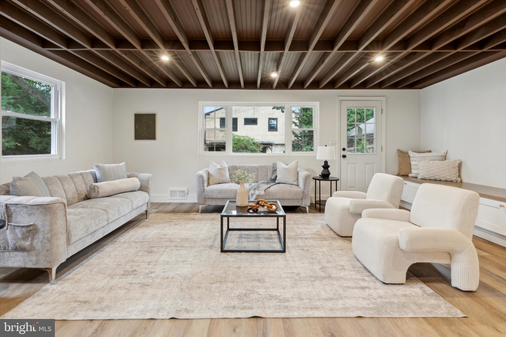 PENN WYNNE - Residential