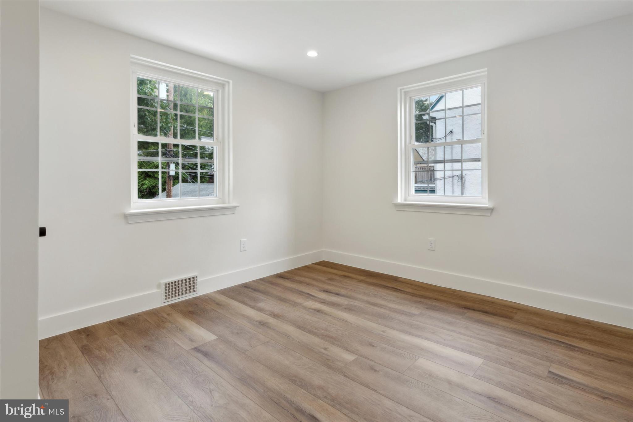 PENN WYNNE - Residential