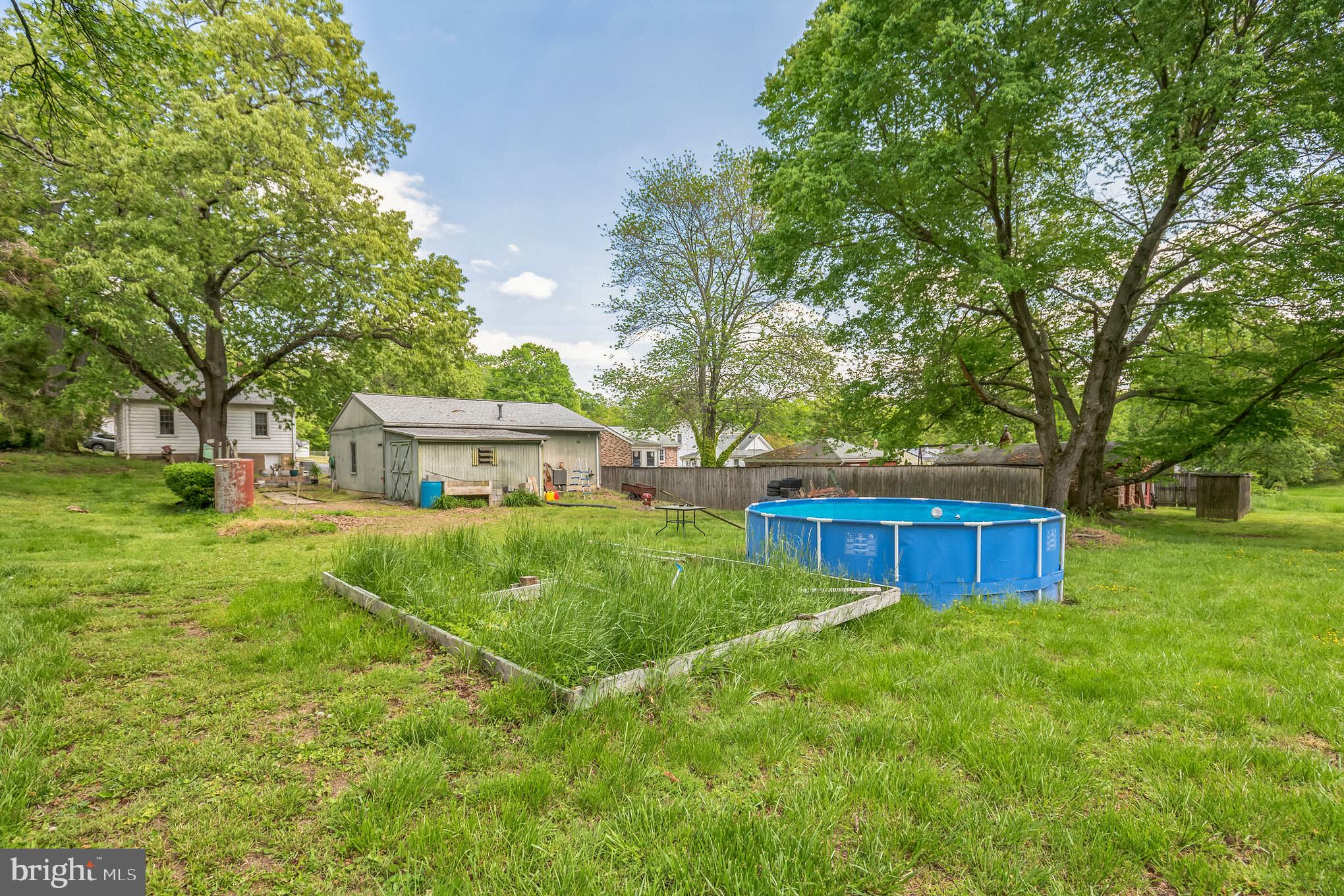 MATTINGLY AVE IND HEAD - Residential