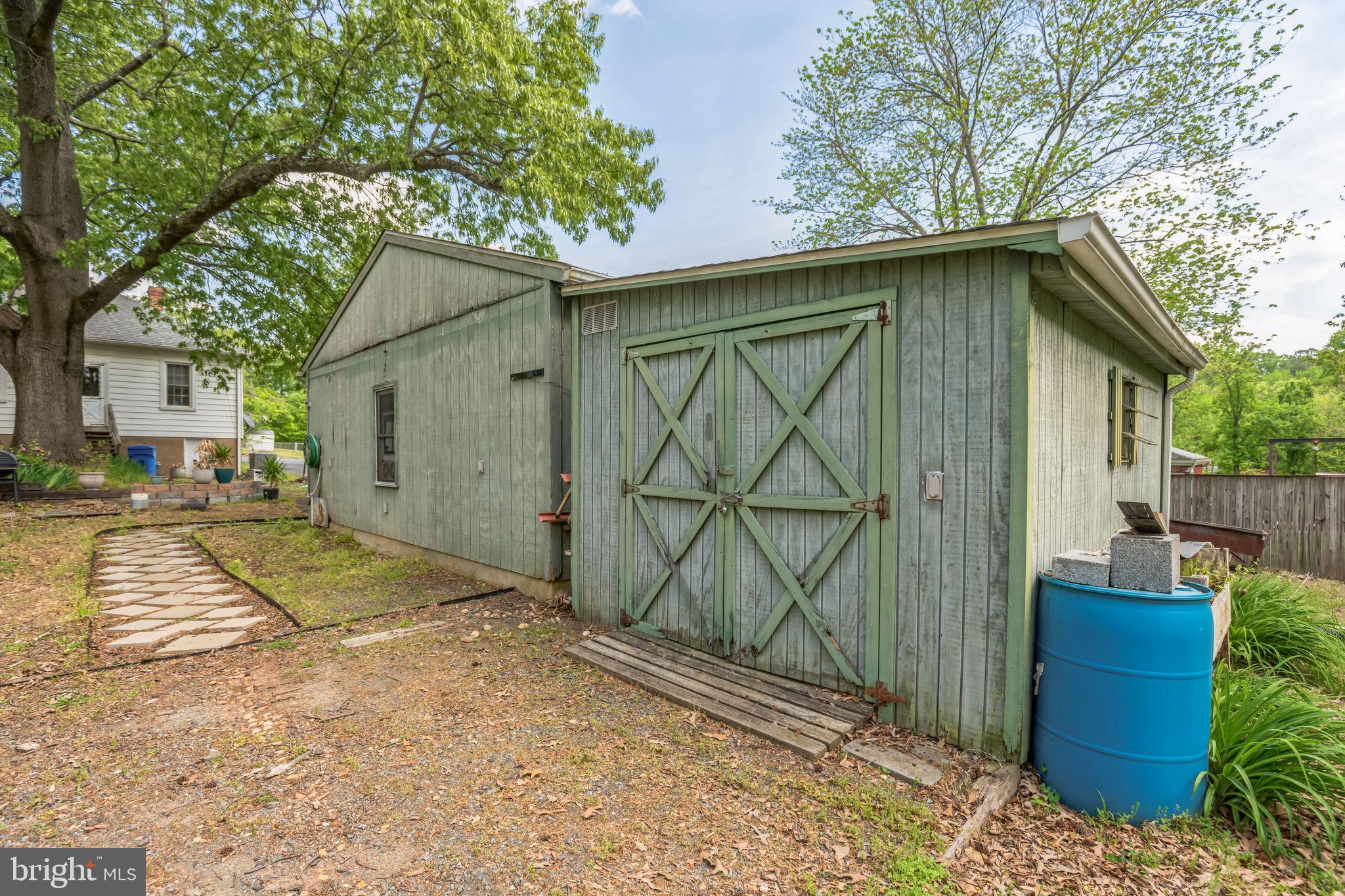 MATTINGLY AVE IND HEAD - Residential