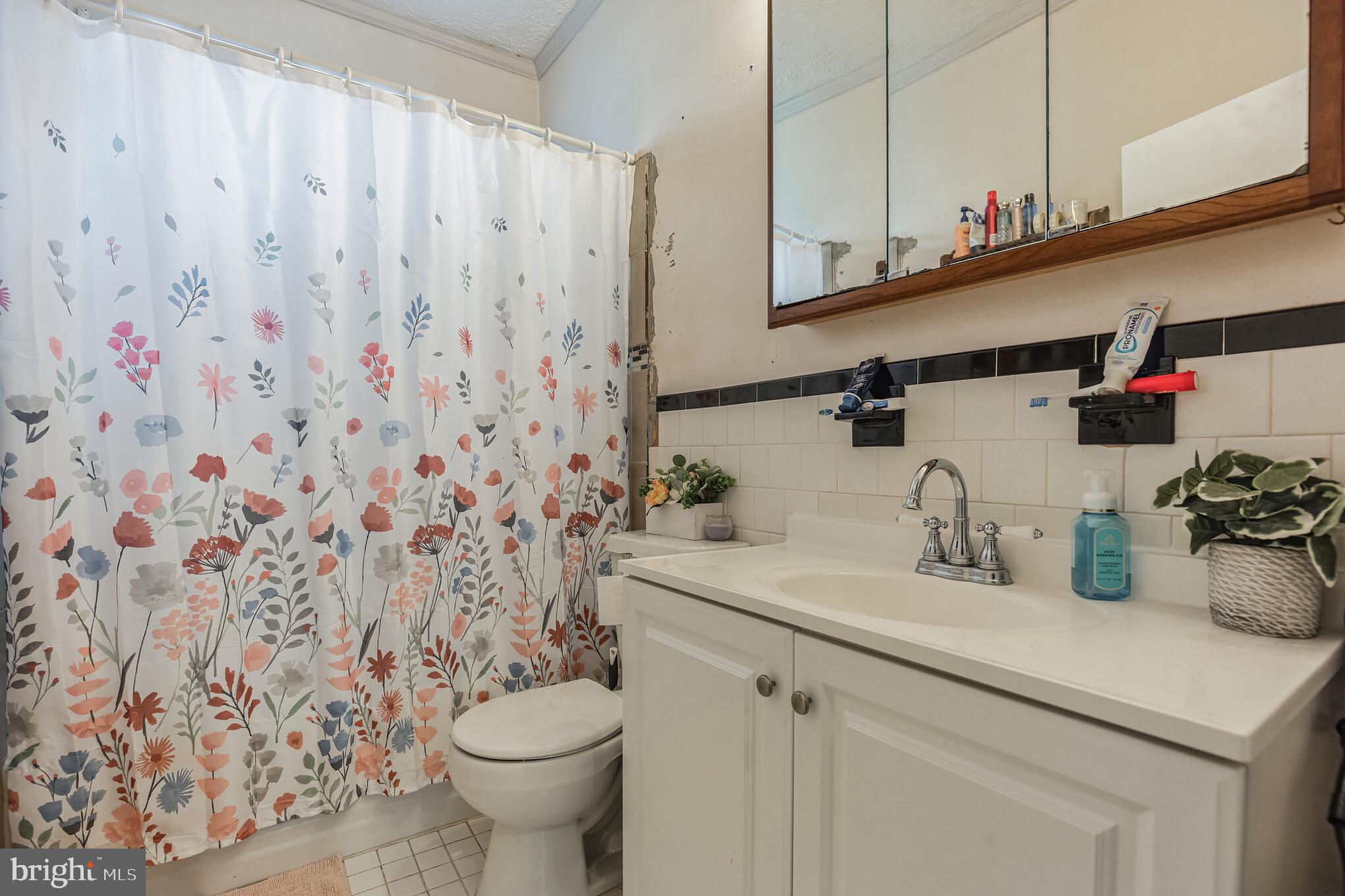 MATTINGLY AVE IND HEAD - Residential