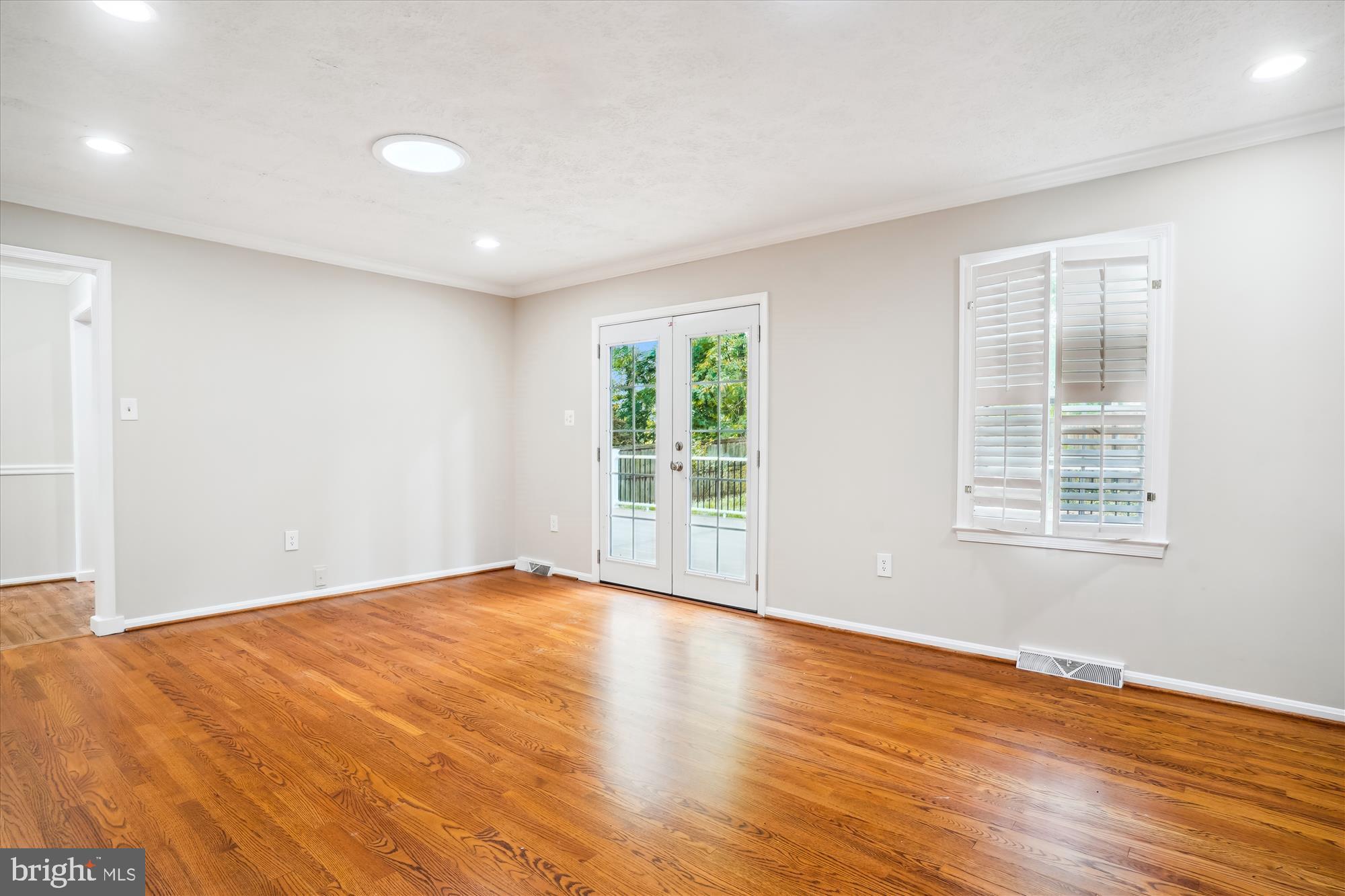 LAKE FOREST - Residential