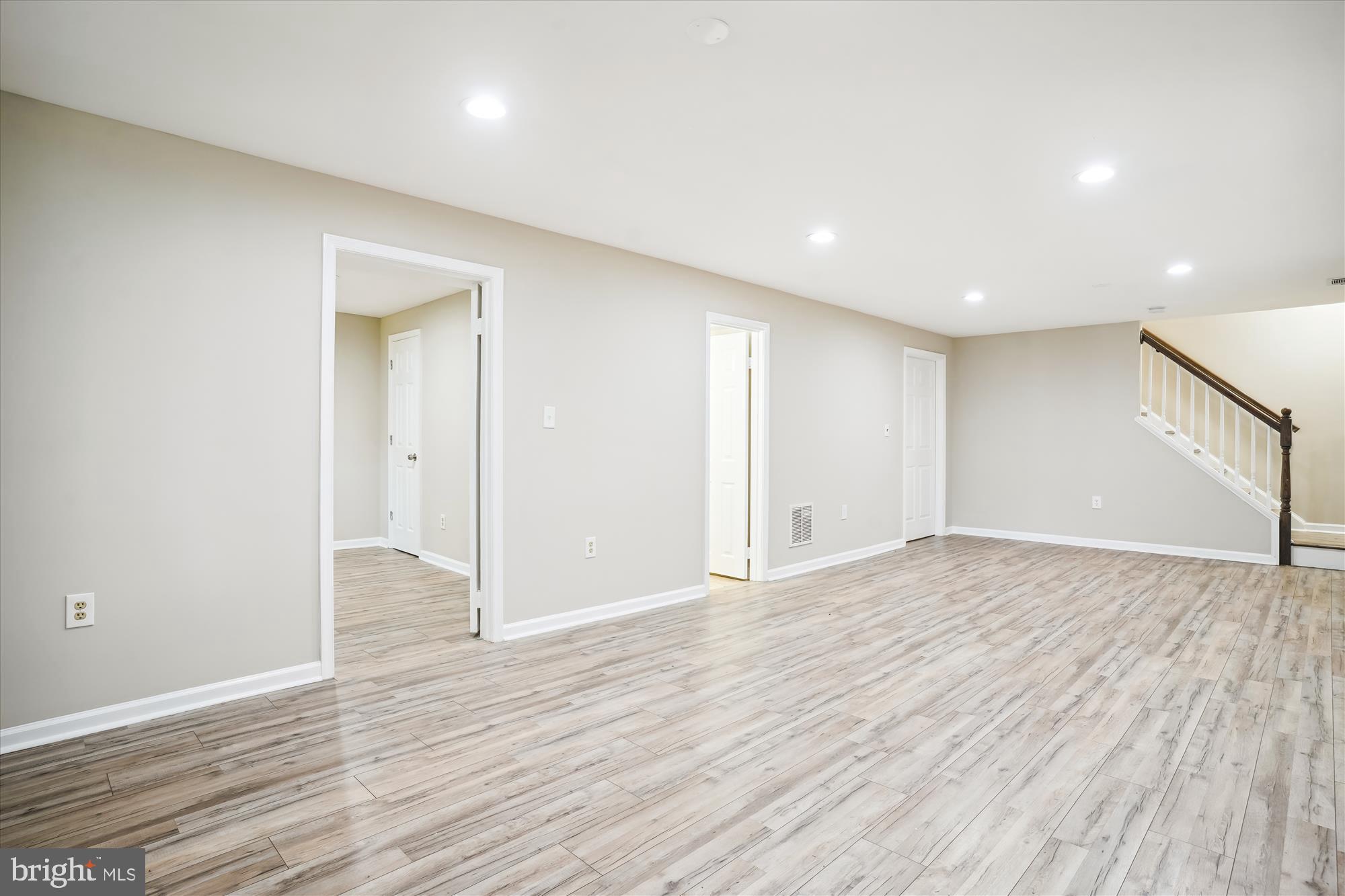 LAKE FOREST - Residential