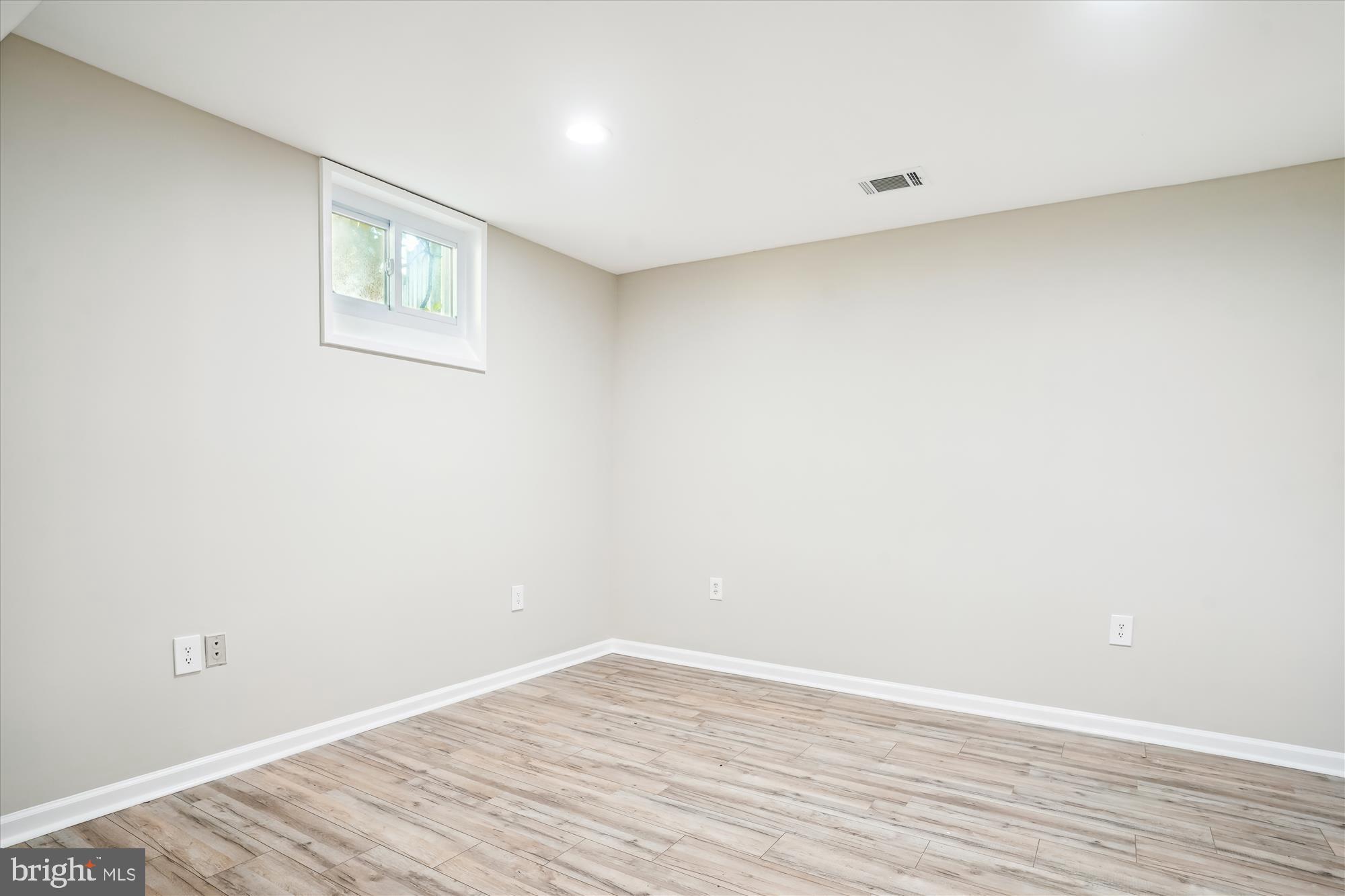 LAKE FOREST - Residential