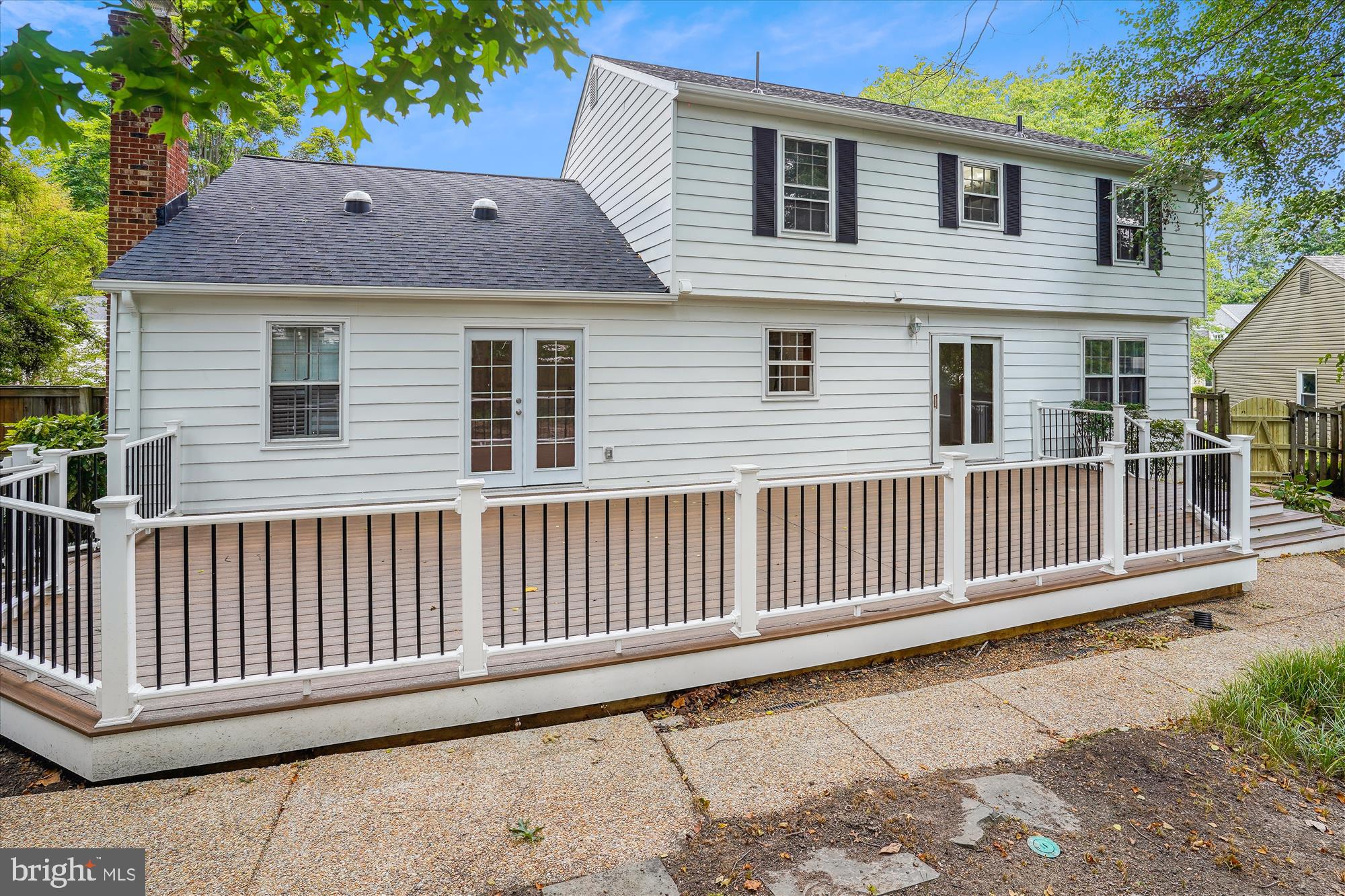 LAKE FOREST - Residential