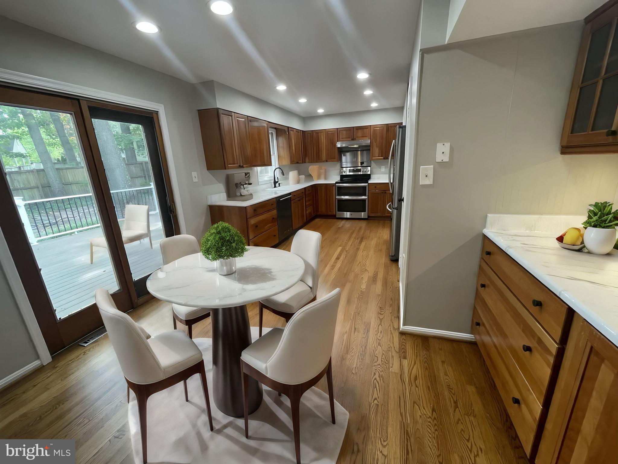 LAKE FOREST - Residential