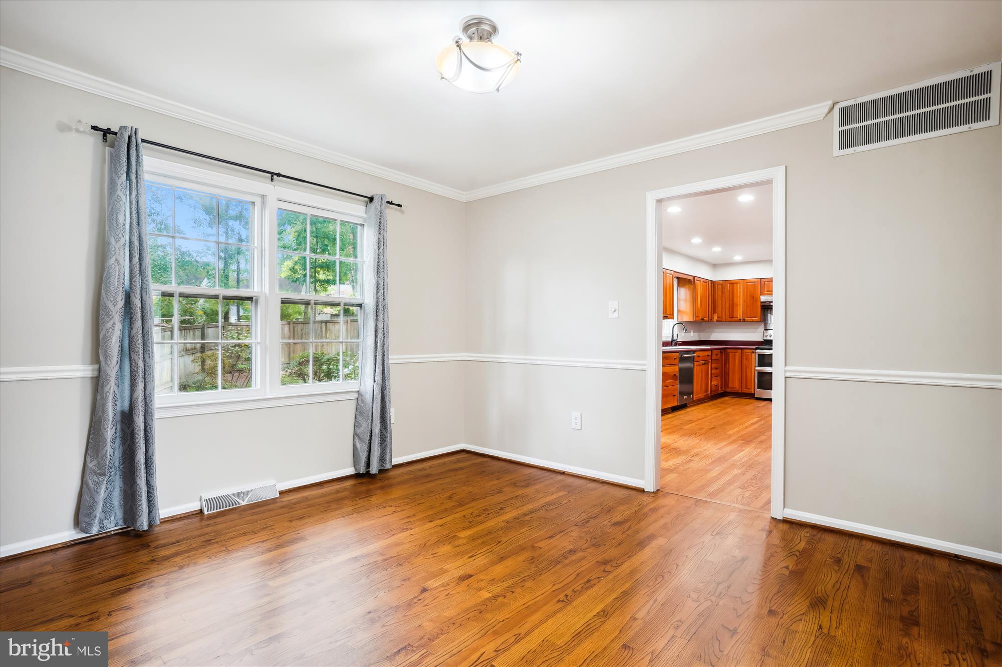 LAKE FOREST - Residential