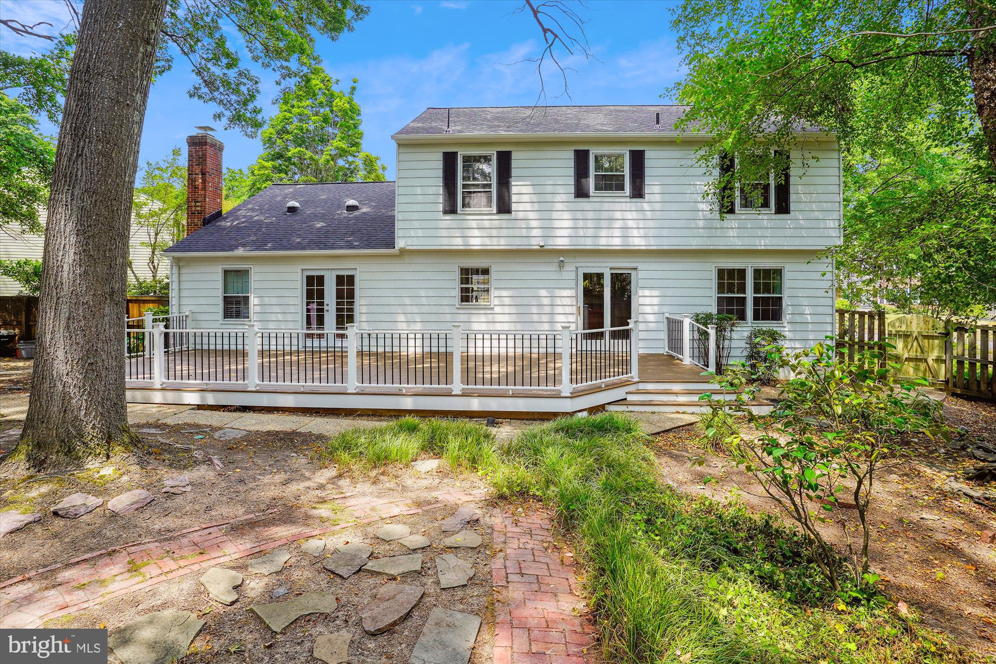 LAKE FOREST - Residential