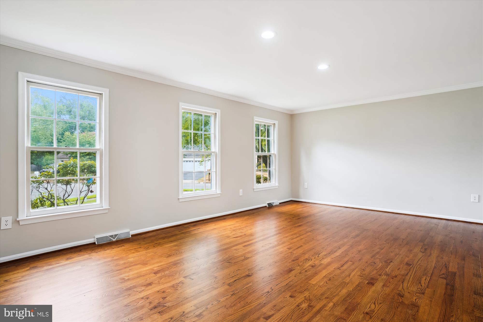 LAKE FOREST - Residential