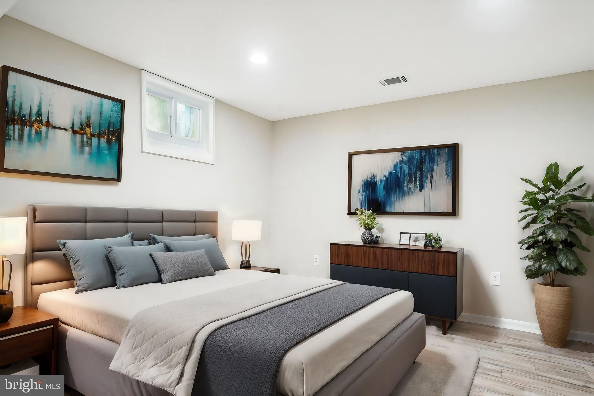 LAKE FOREST - Residential