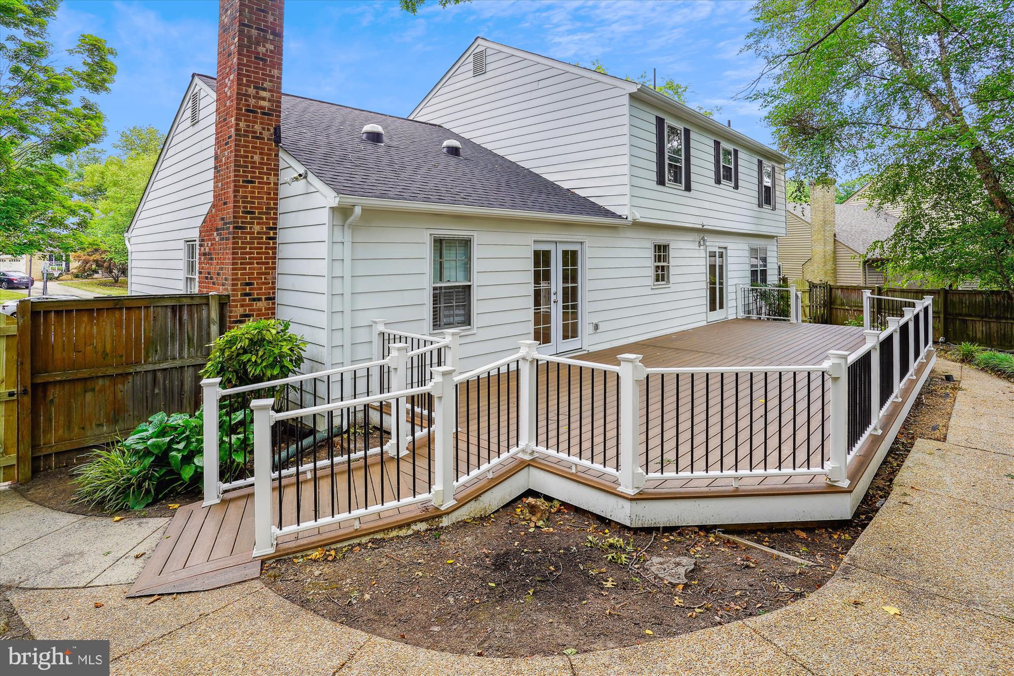 LAKE FOREST - Residential