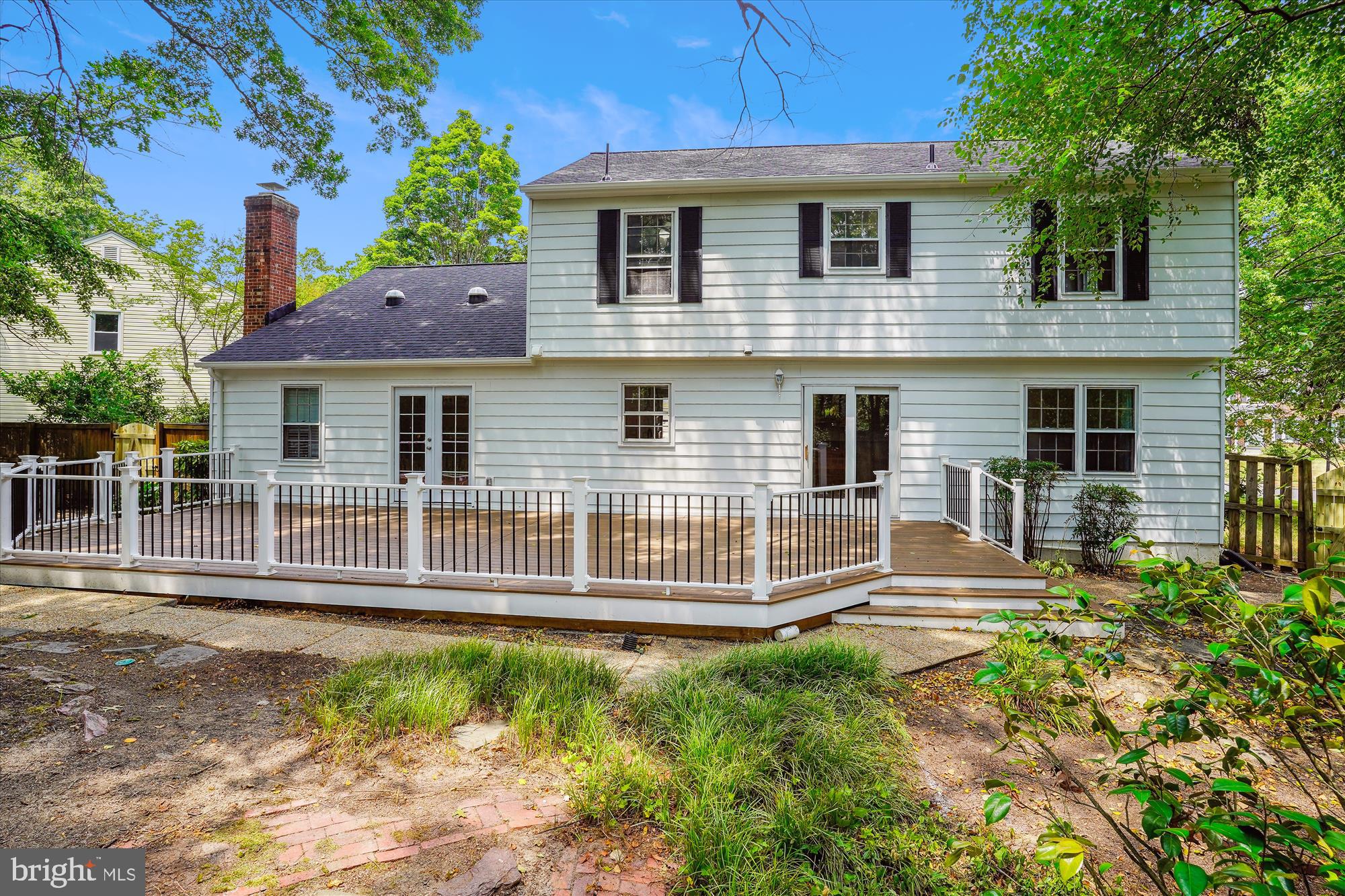 LAKE FOREST - Residential