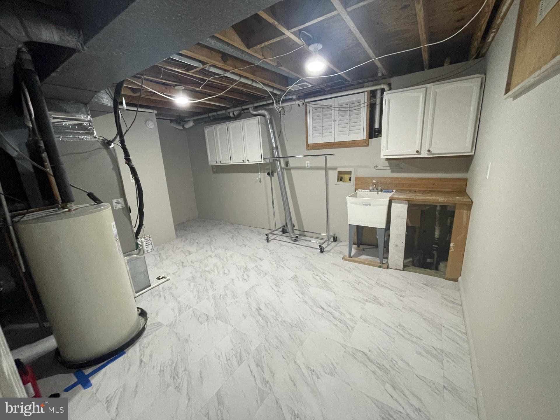 LAKE FOREST - Residential