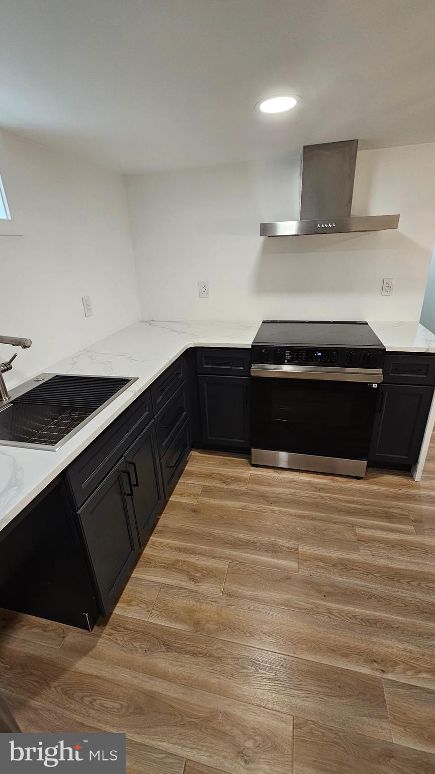 HATFIELD MANOR - Residential