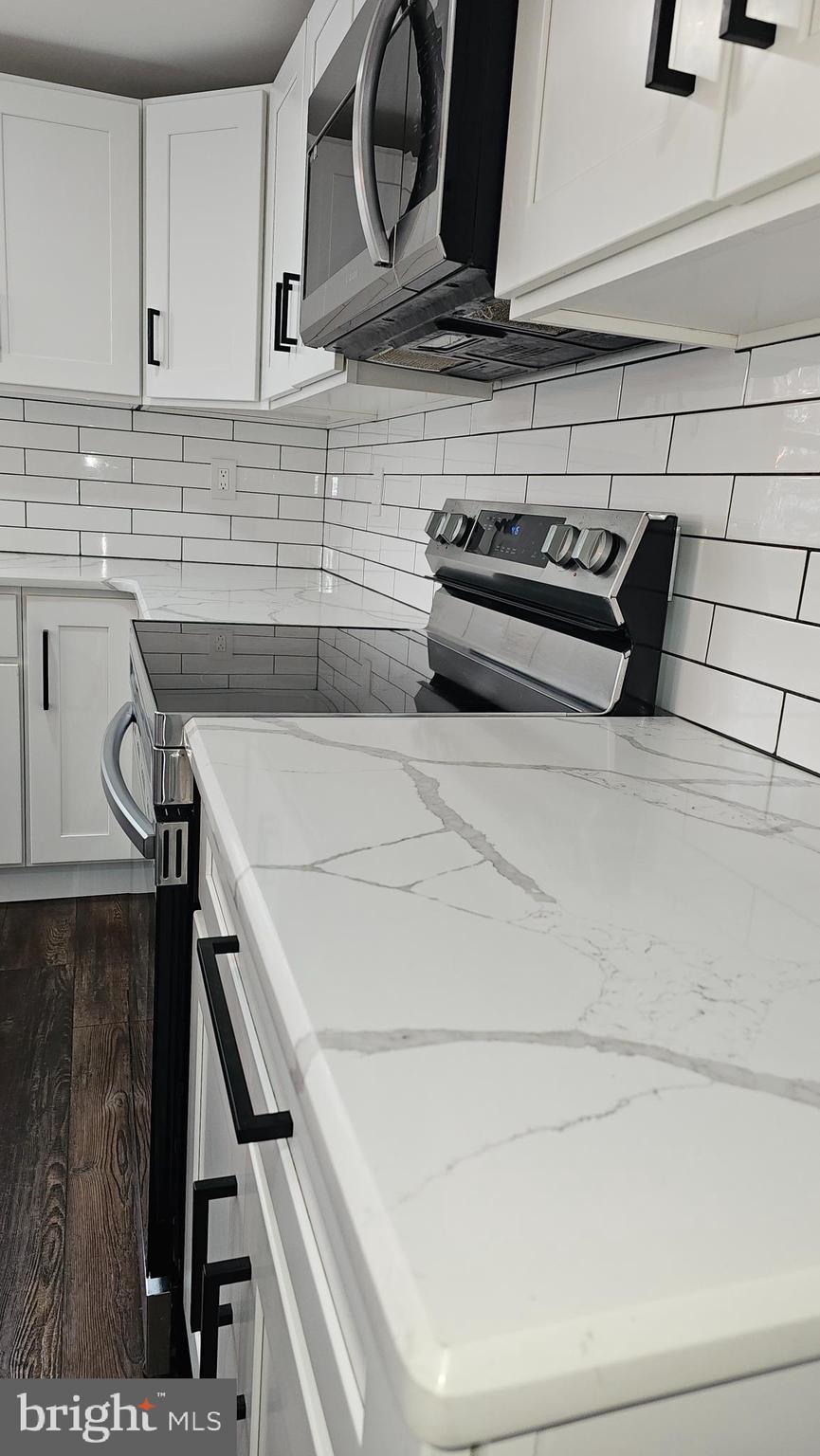 HATFIELD MANOR - Residential