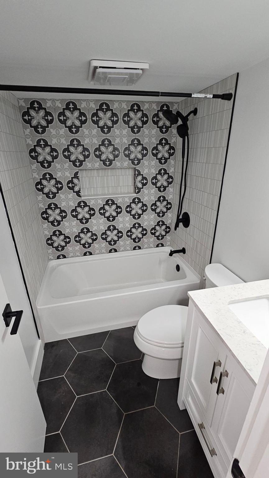 HATFIELD MANOR - Residential