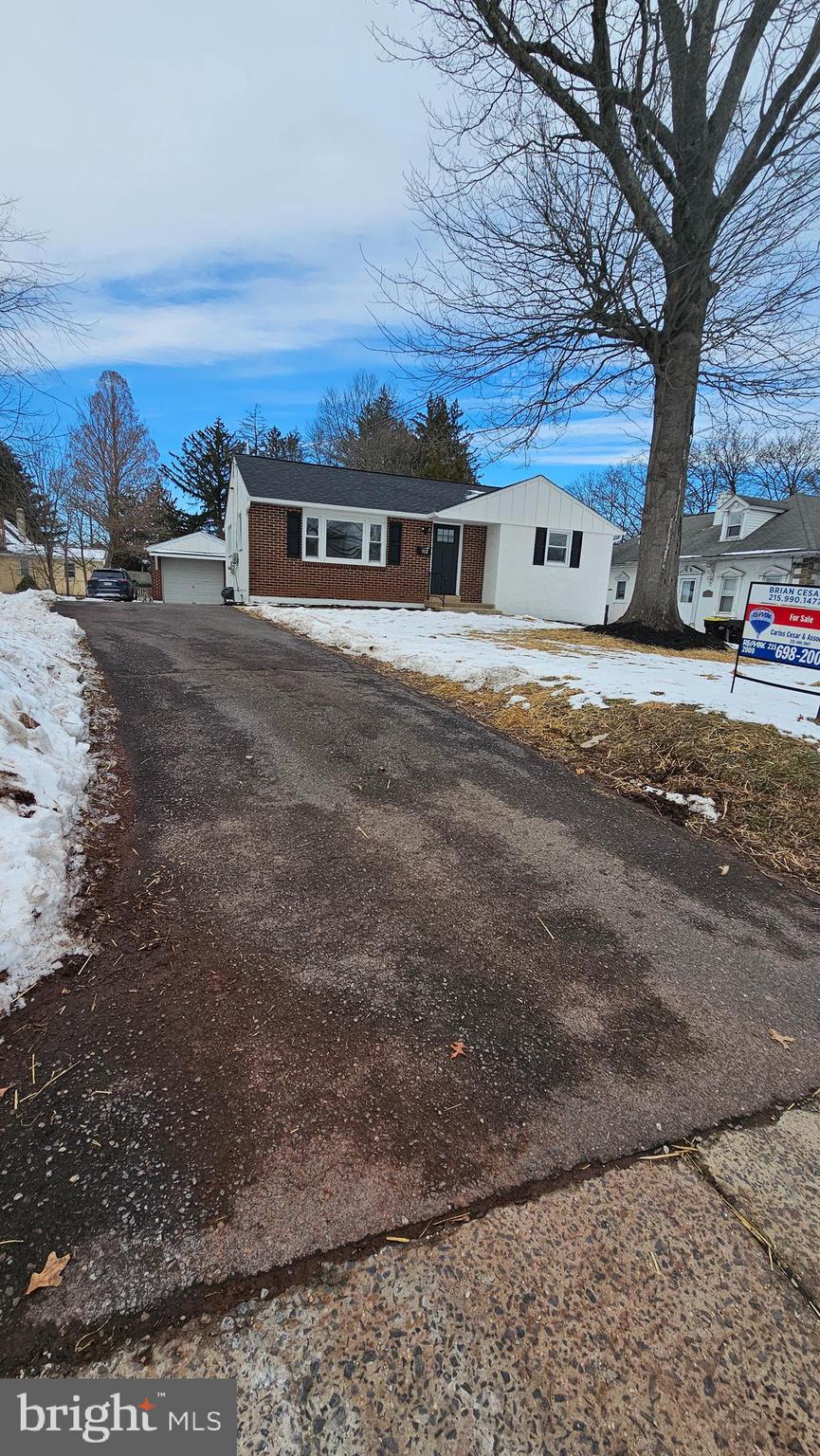 HATFIELD MANOR - Residential