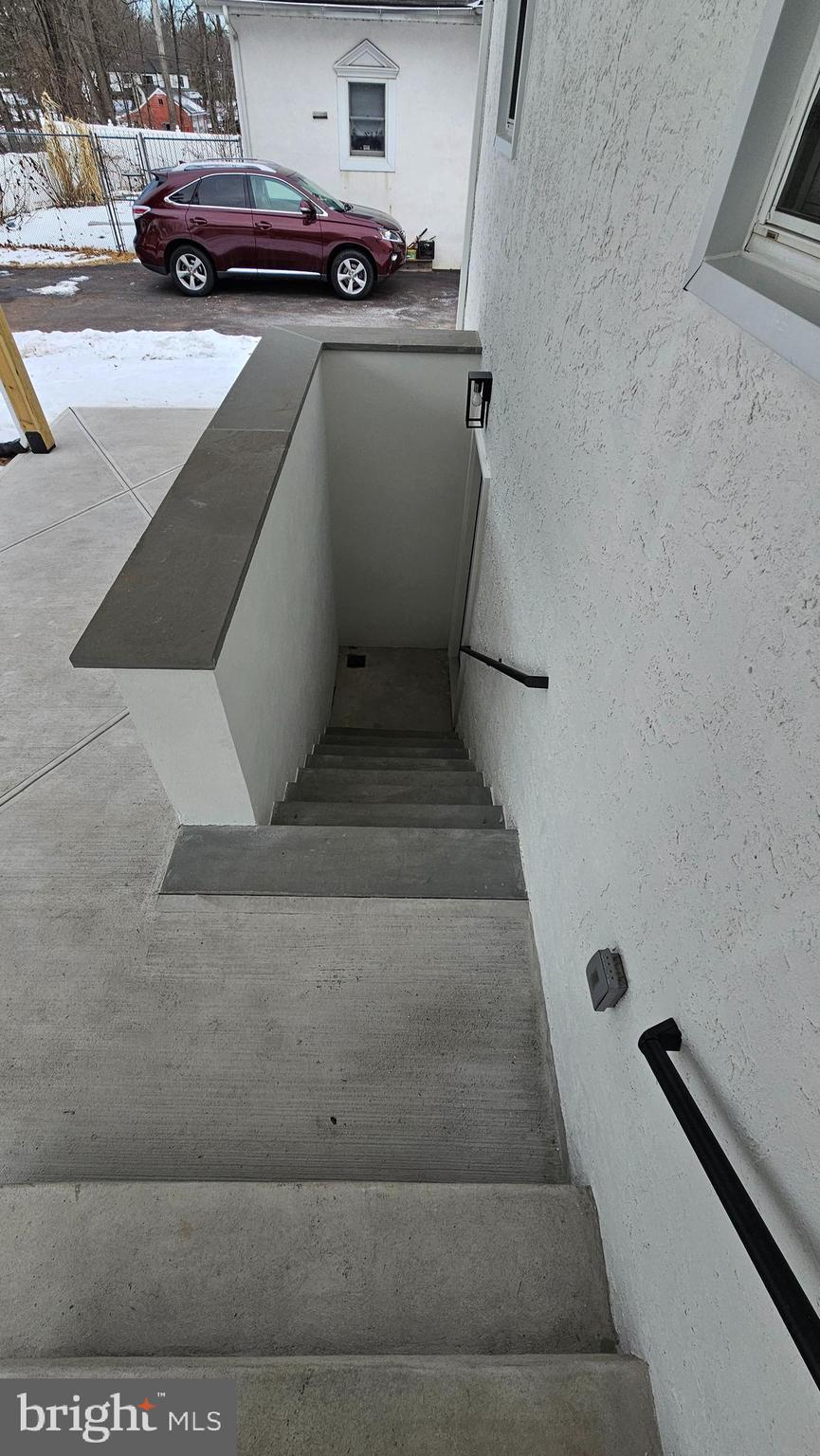 HATFIELD MANOR - Residential