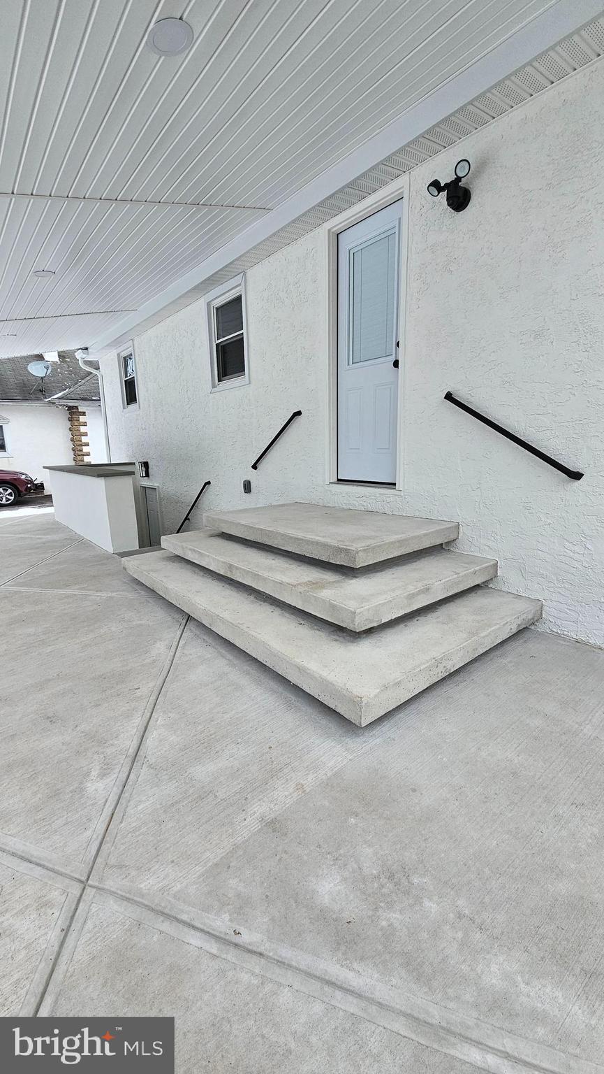 HATFIELD MANOR - Residential