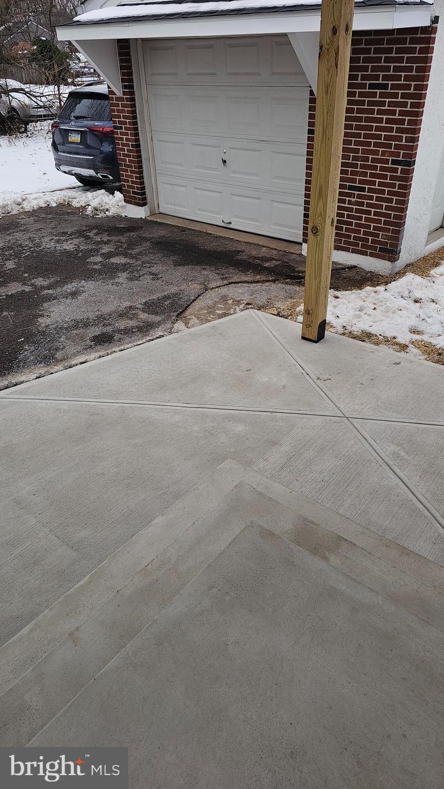 HATFIELD MANOR - Residential