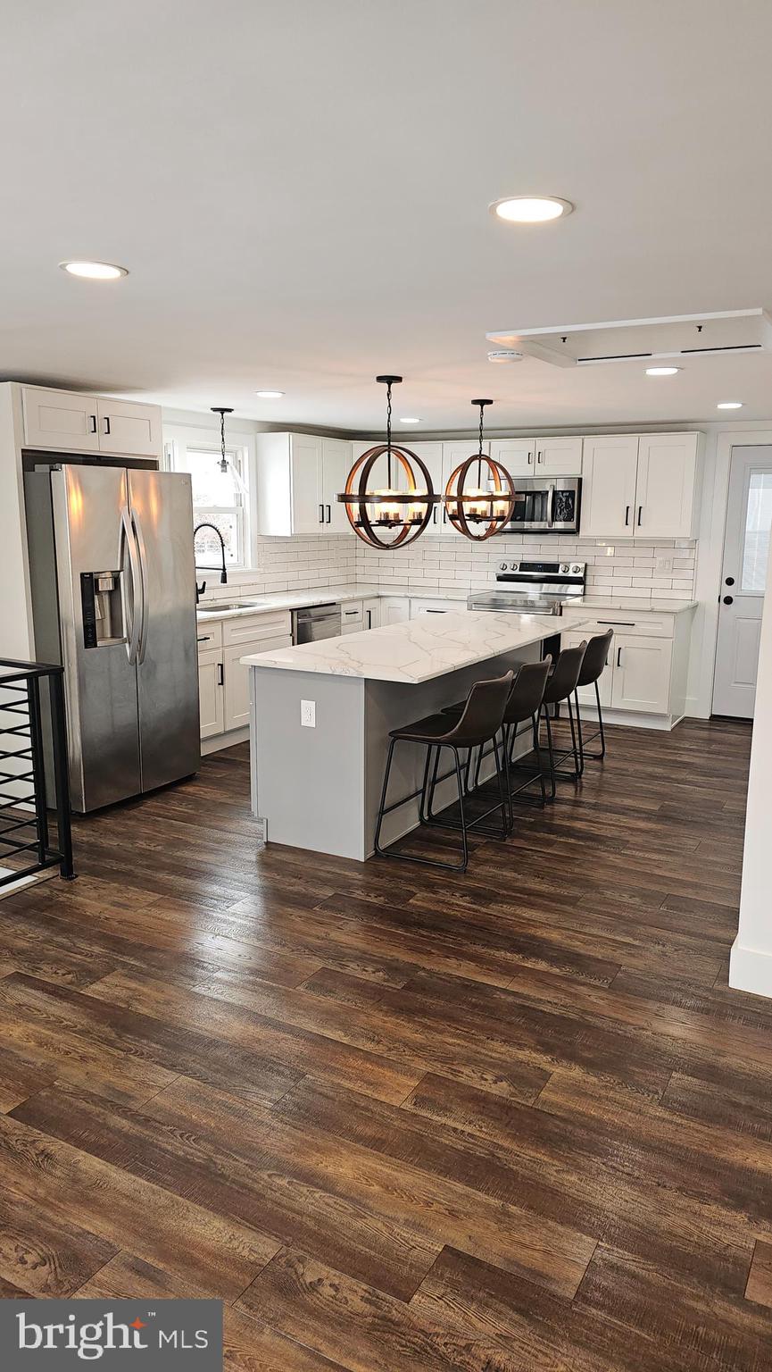 HATFIELD MANOR - Residential