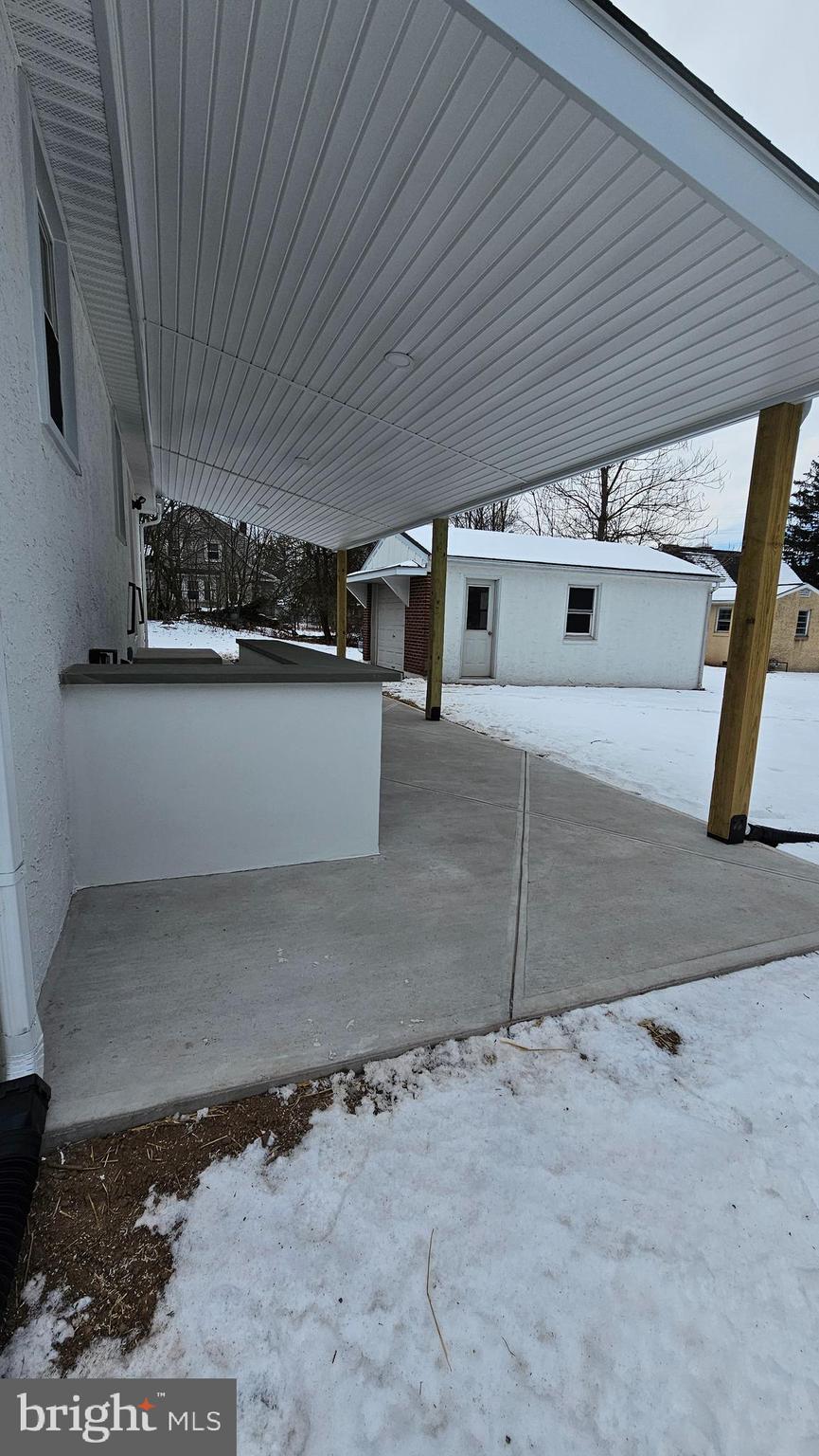 HATFIELD MANOR - Residential