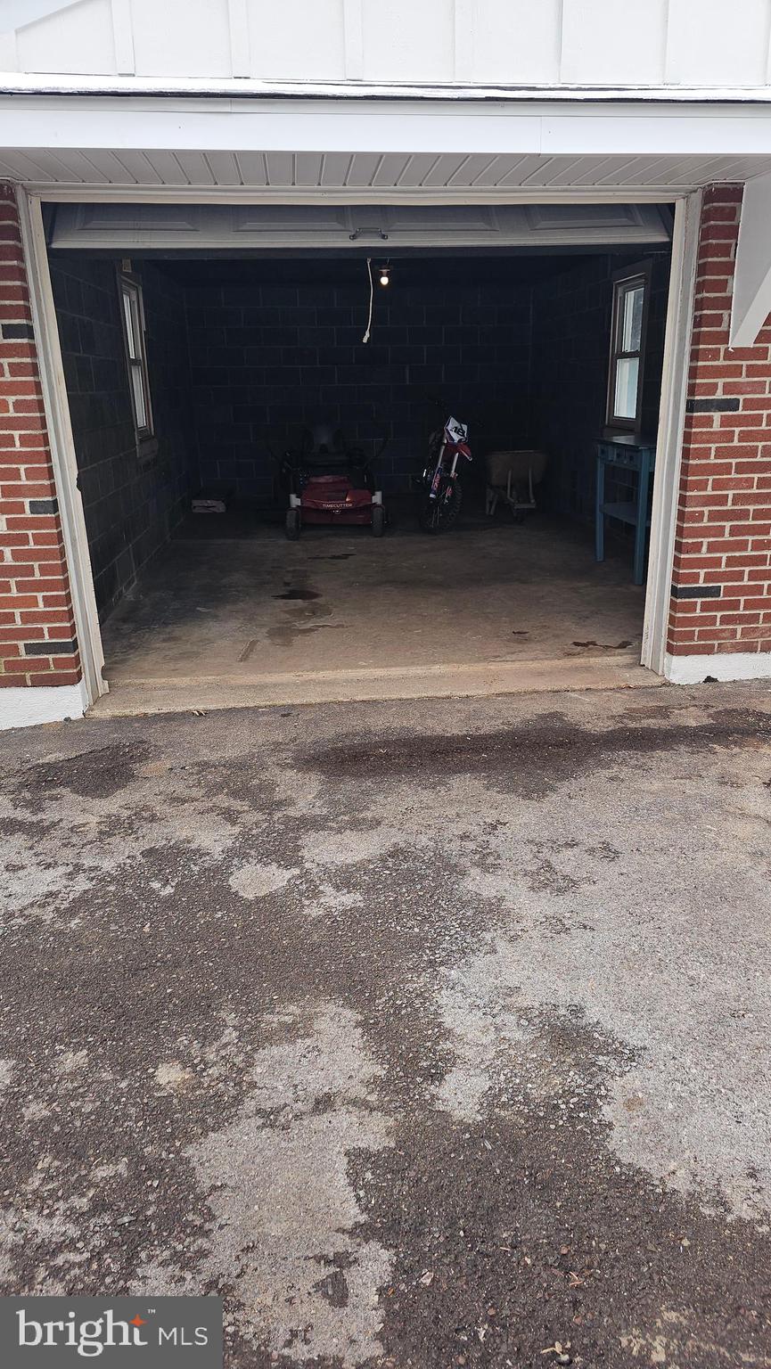 HATFIELD MANOR - Residential