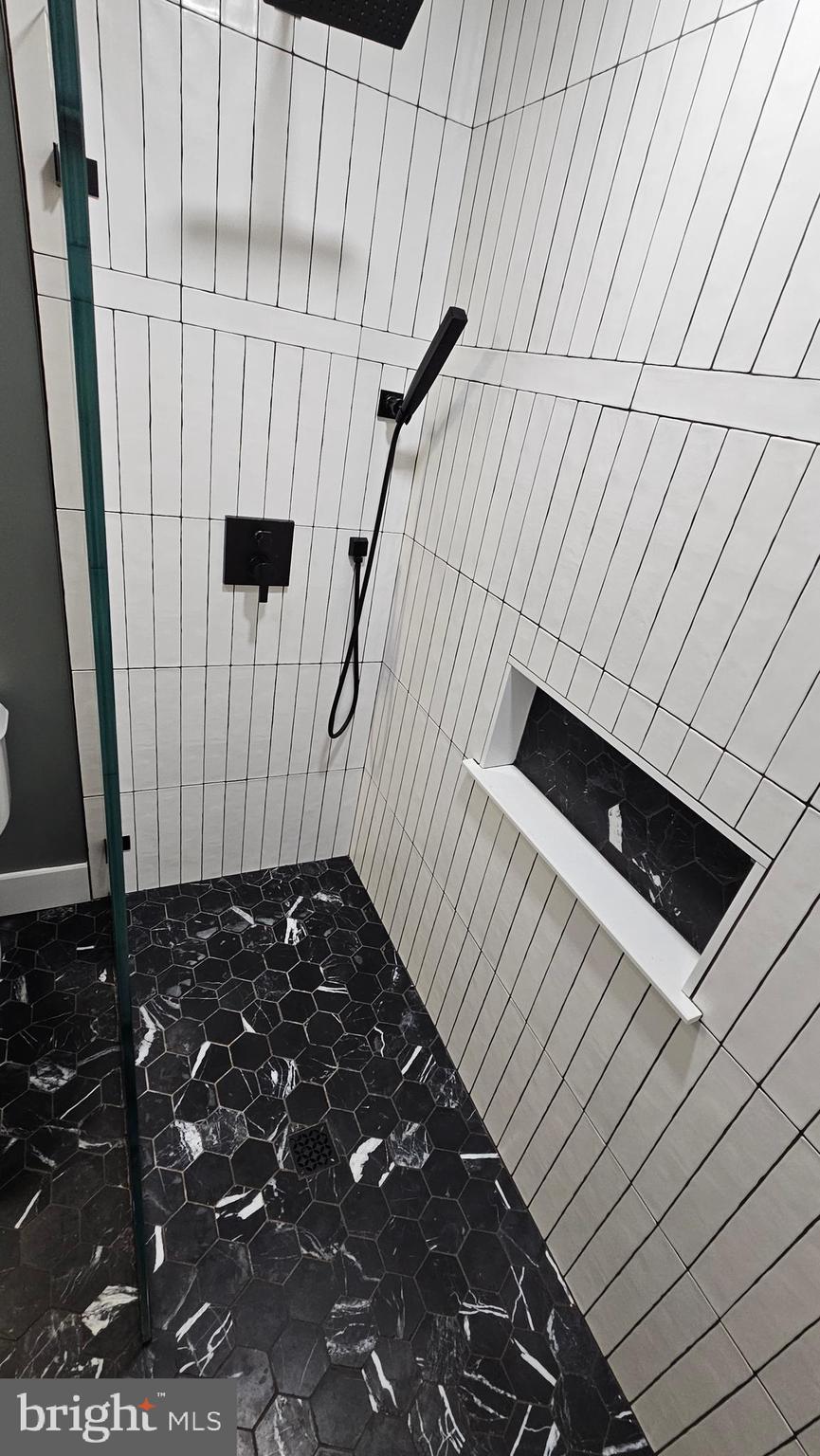 HATFIELD MANOR - Residential