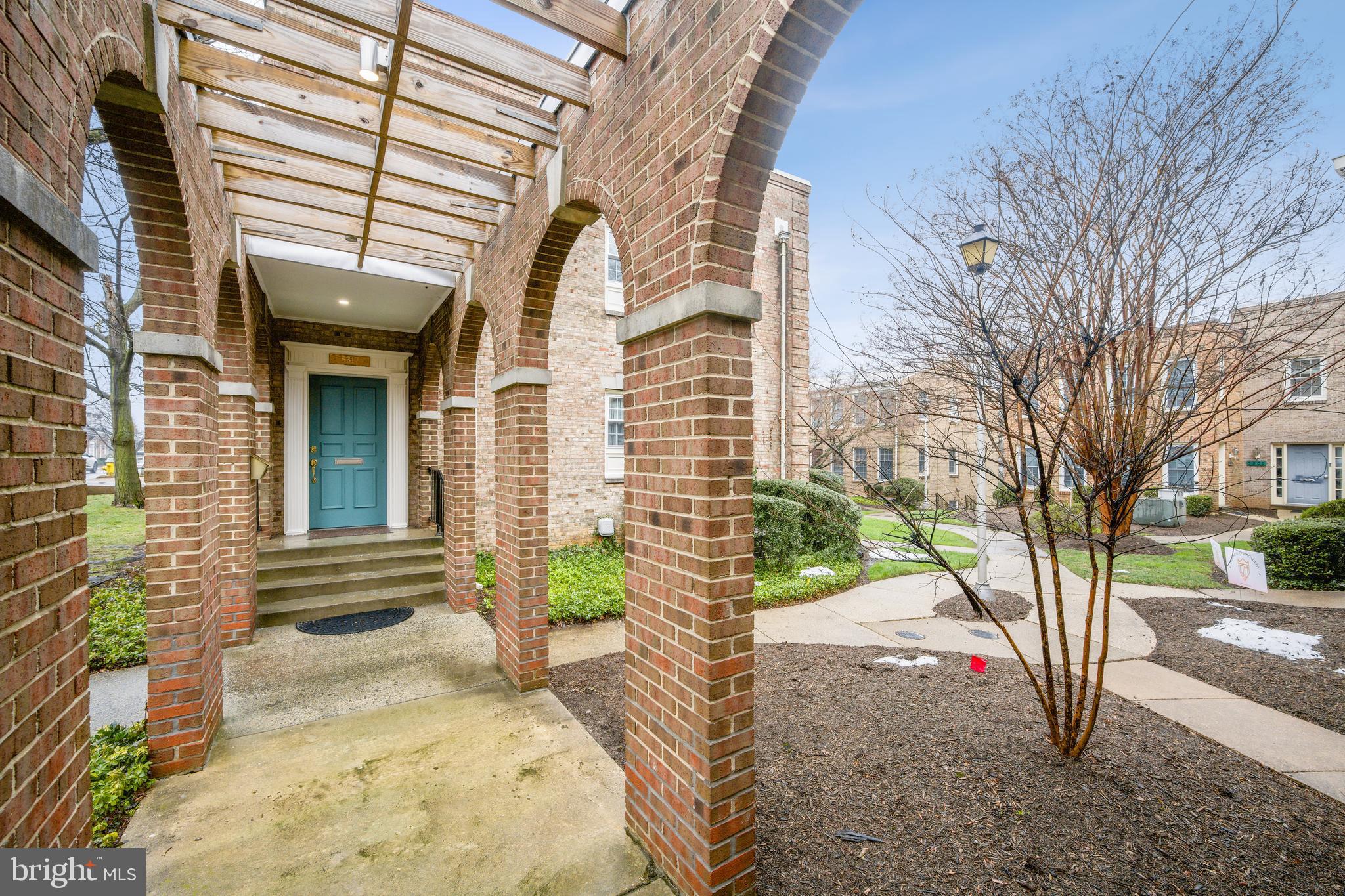 HERITAGE SQUARE - Commercial Sale