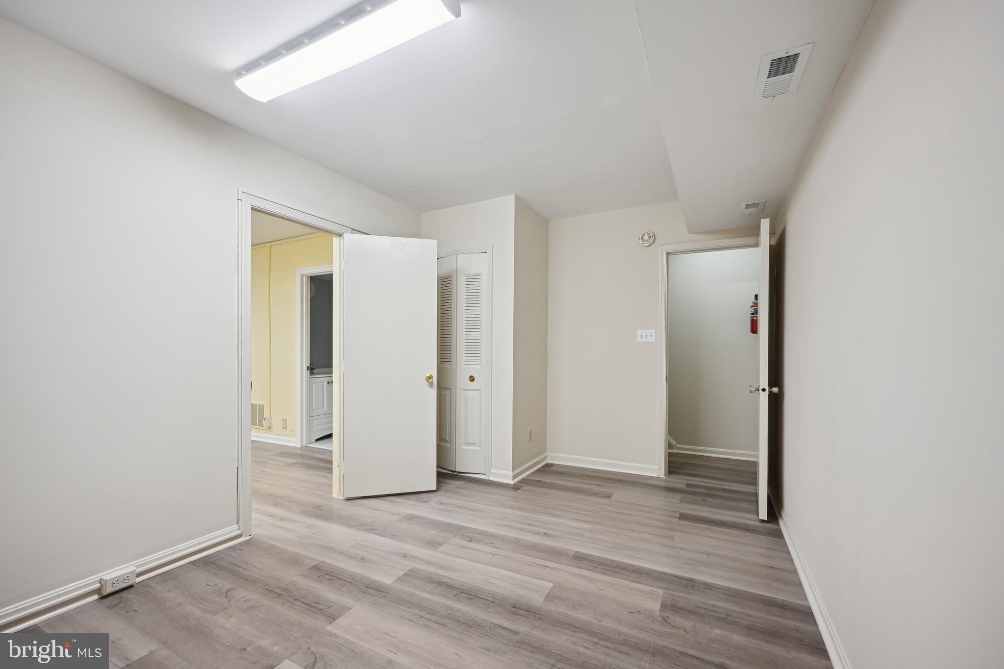 HERITAGE SQUARE - Commercial Sale