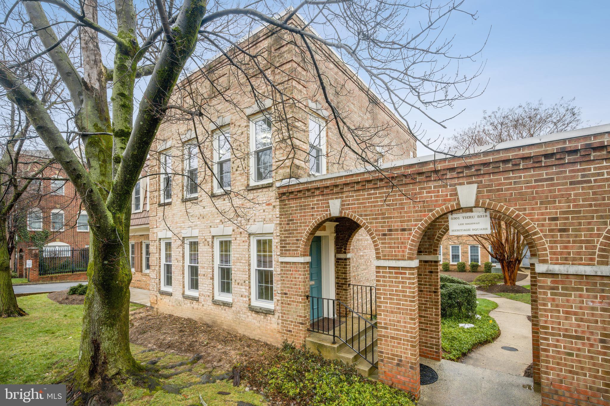 HERITAGE SQUARE - Commercial Sale