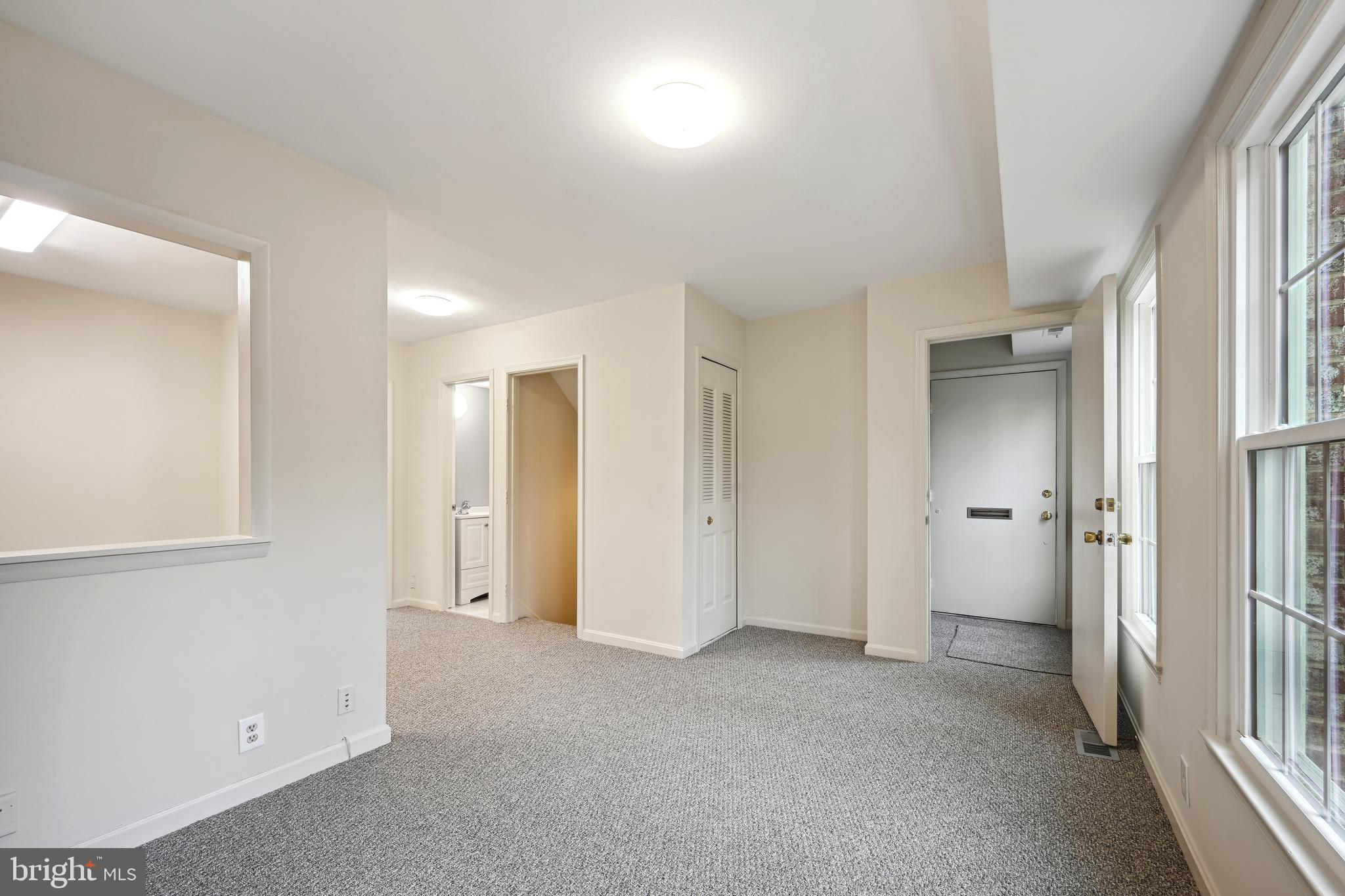 HERITAGE SQUARE - Commercial Sale