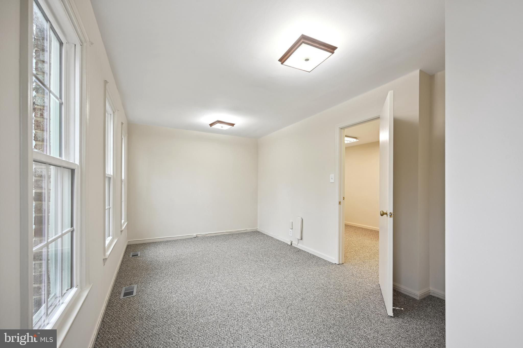 HERITAGE SQUARE - Commercial Sale