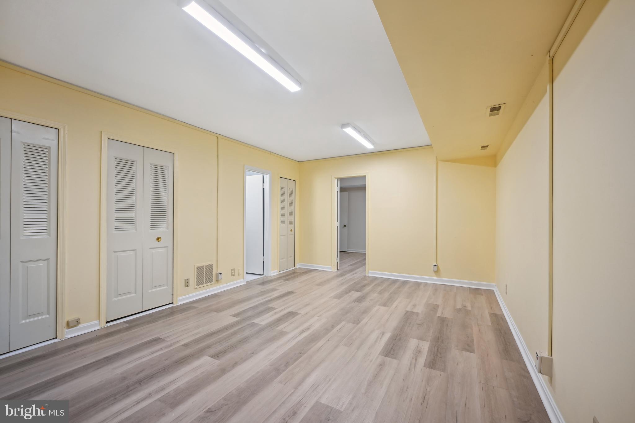 HERITAGE SQUARE - Commercial Sale