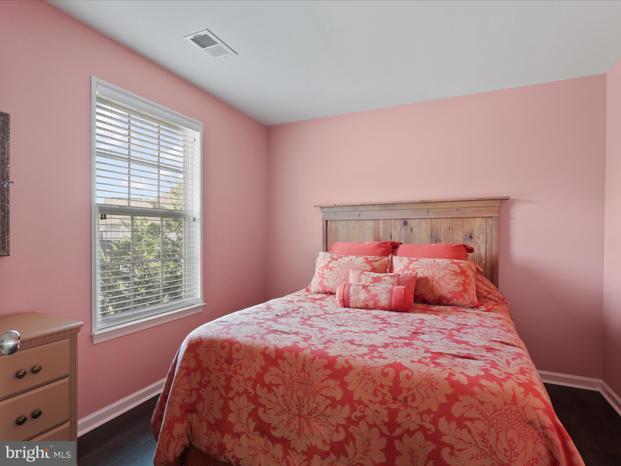 LINTON CREST - Residential