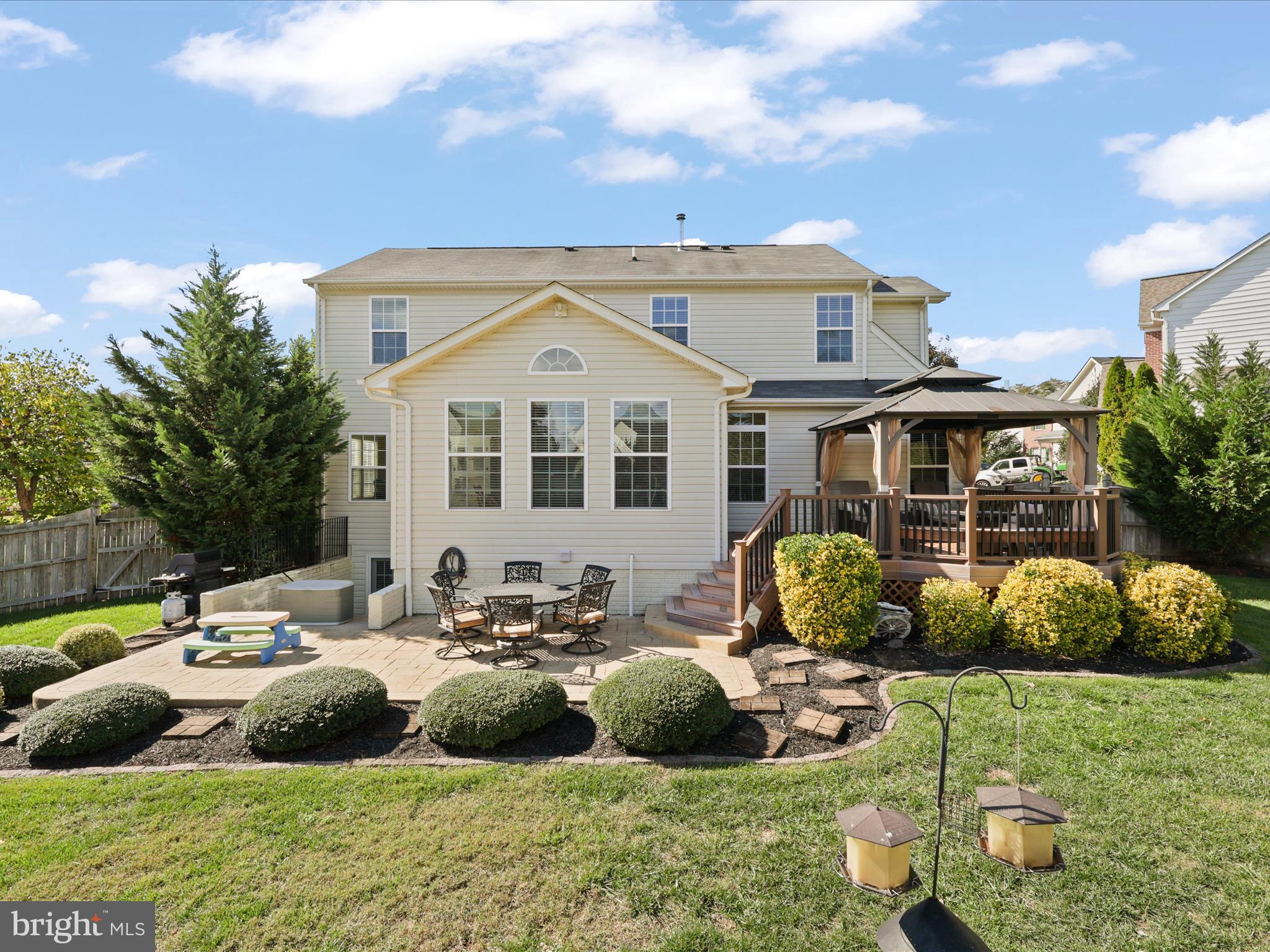 LINTON CREST - Residential