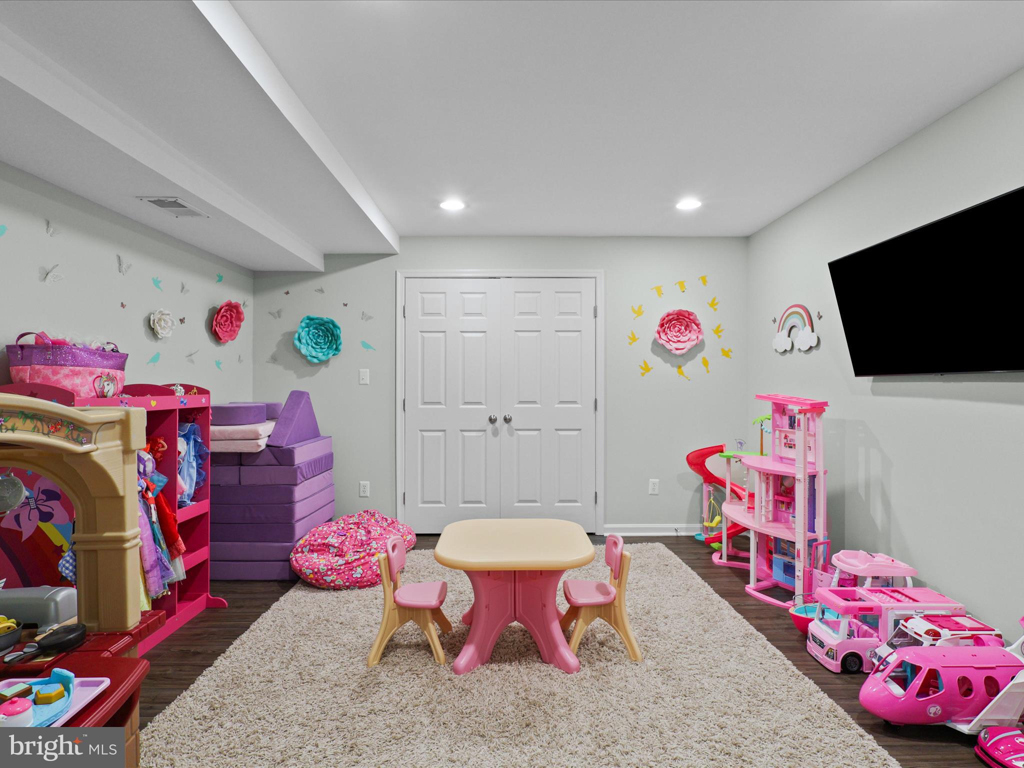 LINTON CREST - Residential