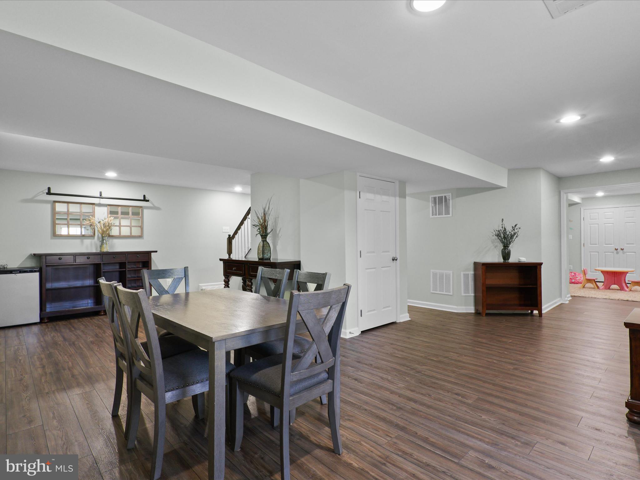 LINTON CREST - Residential