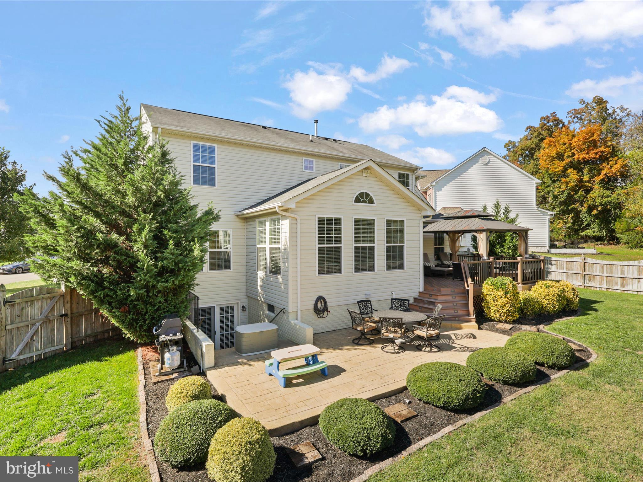 LINTON CREST - Residential