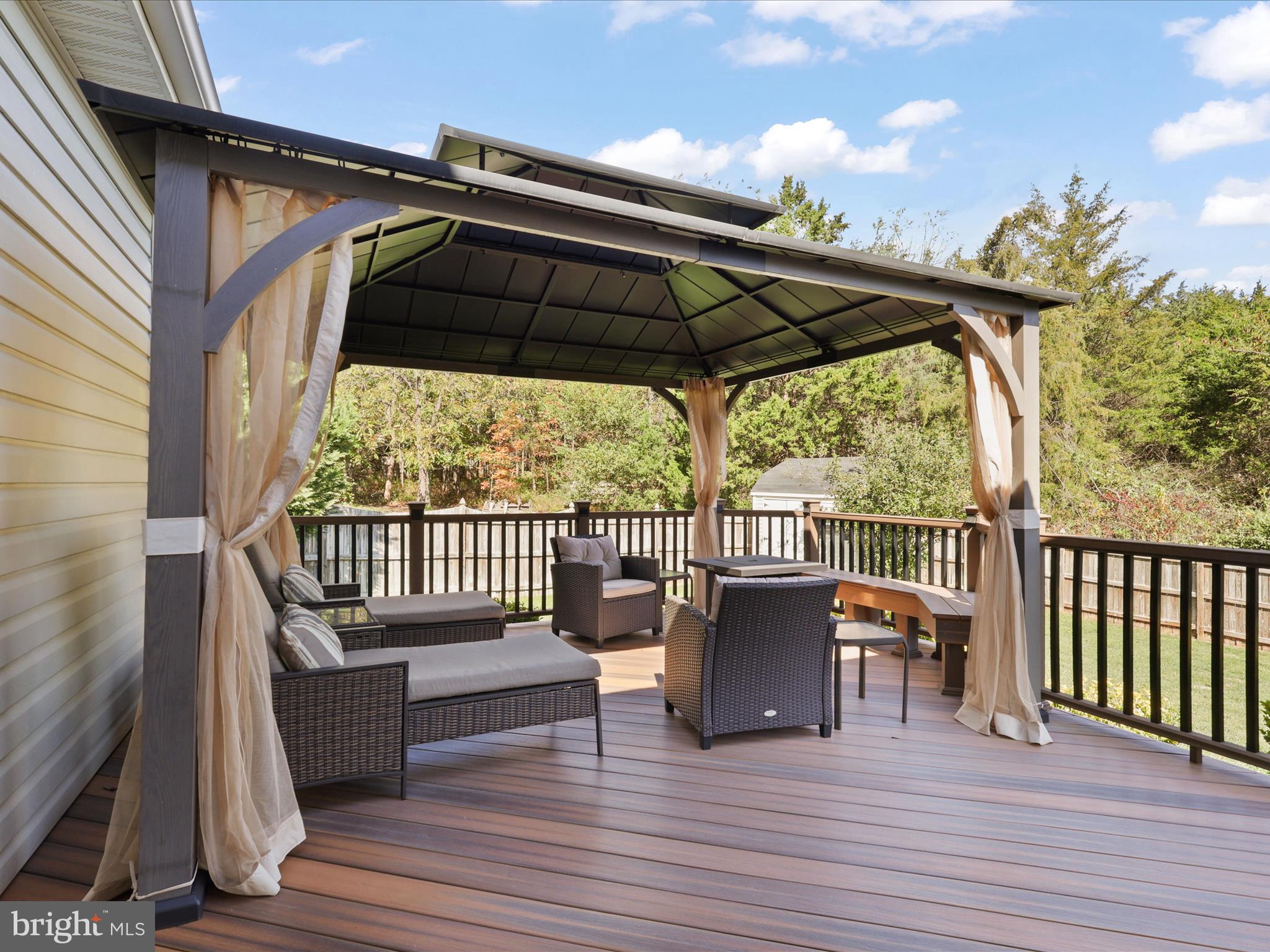 LINTON CREST - Residential