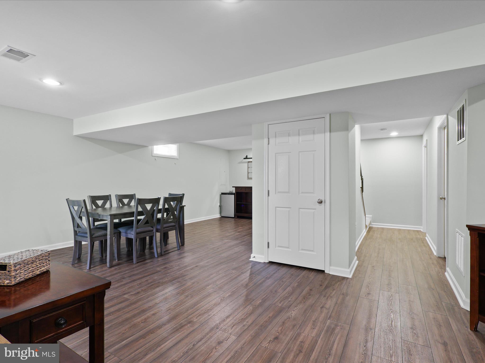 LINTON CREST - Residential