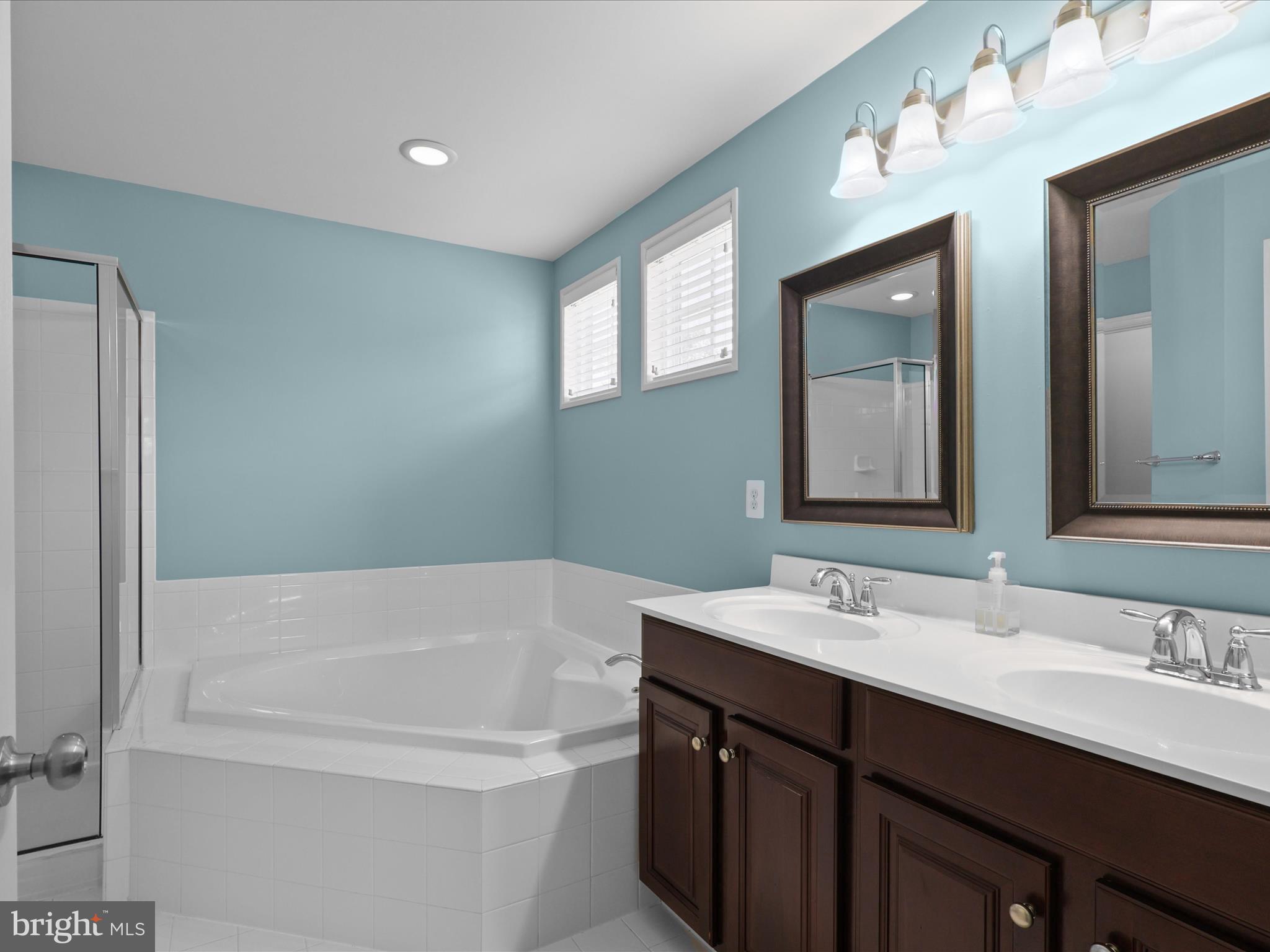 LINTON CREST - Residential