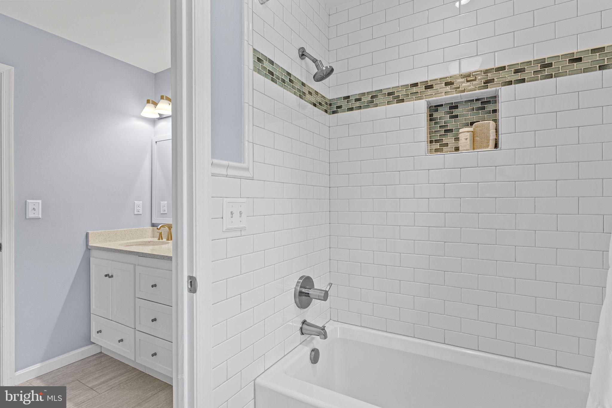 BONDBROOK - Residential