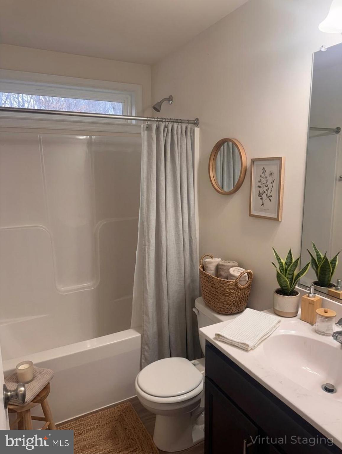 LAKE LAND OR - Residential Lease