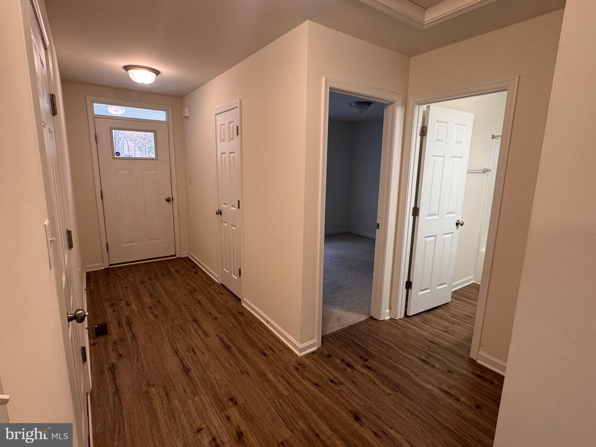 LAKE LAND OR - Residential Lease