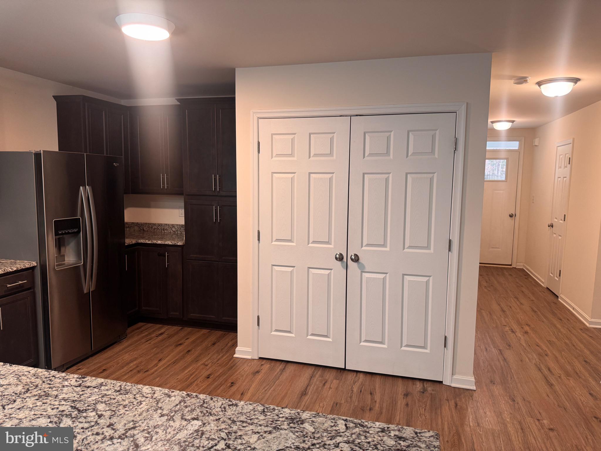 LAKE LAND OR - Residential Lease