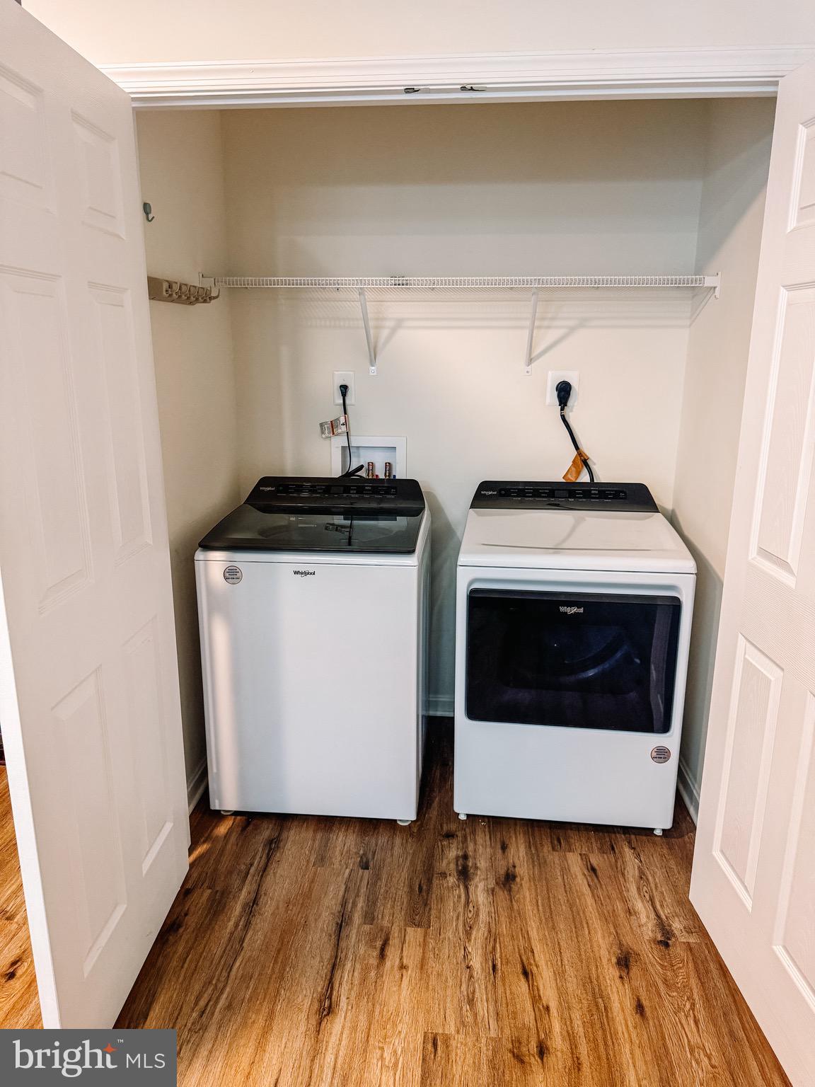 LAKE LAND OR - Residential Lease