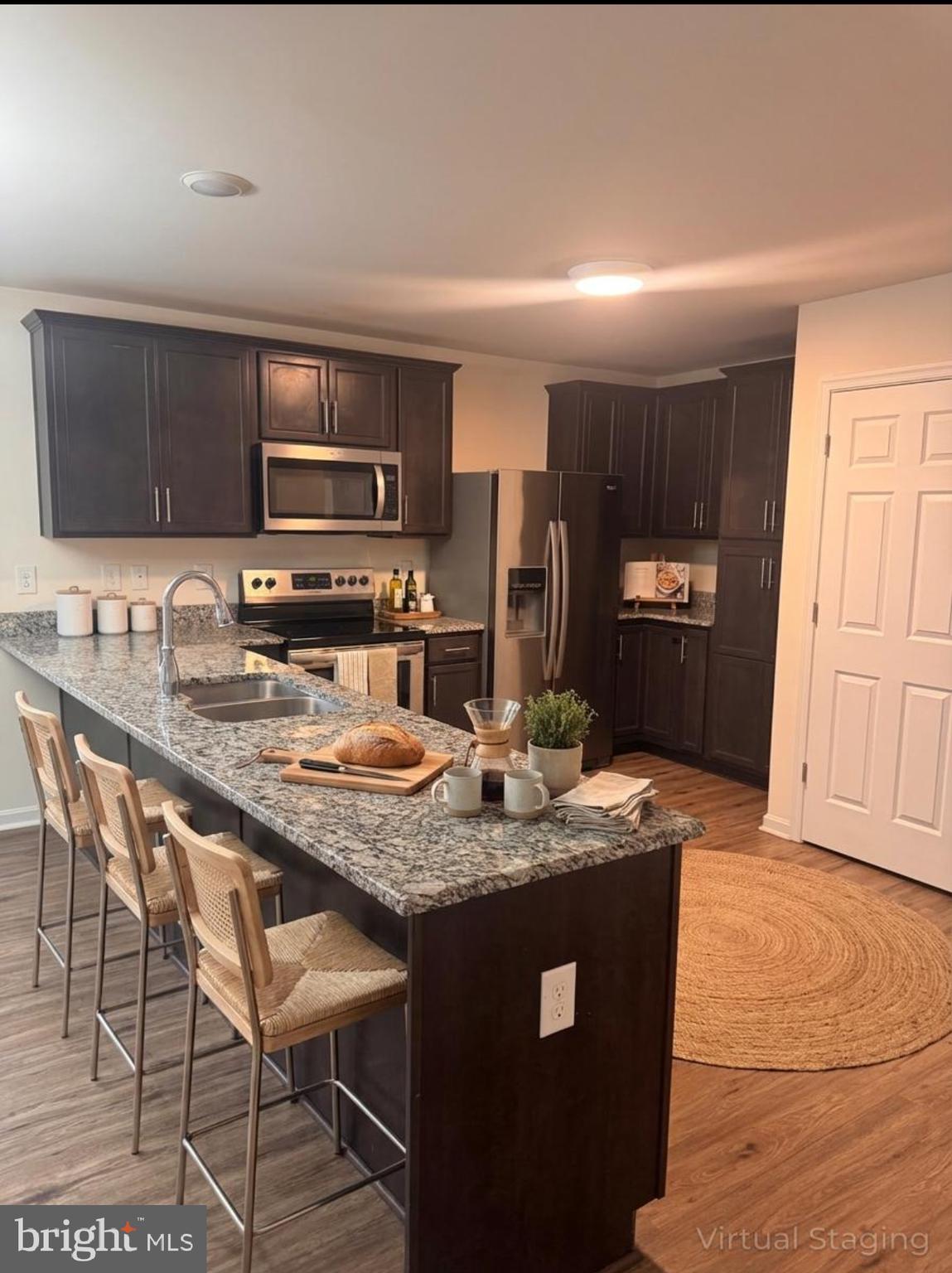 LAKE LAND OR - Residential Lease